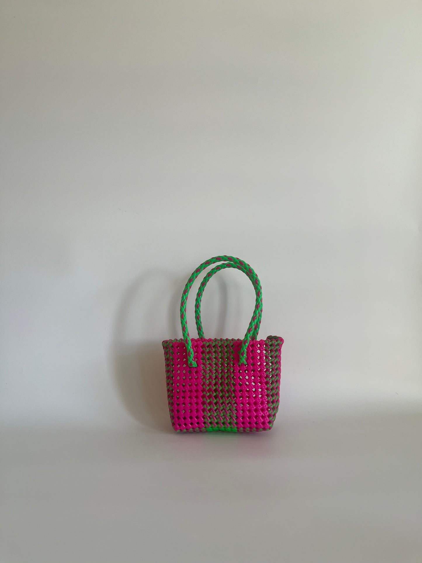 N°20XS bis - SAC CABAS TRESSÉ MAIN - MINI - rose fluo & vert fluo