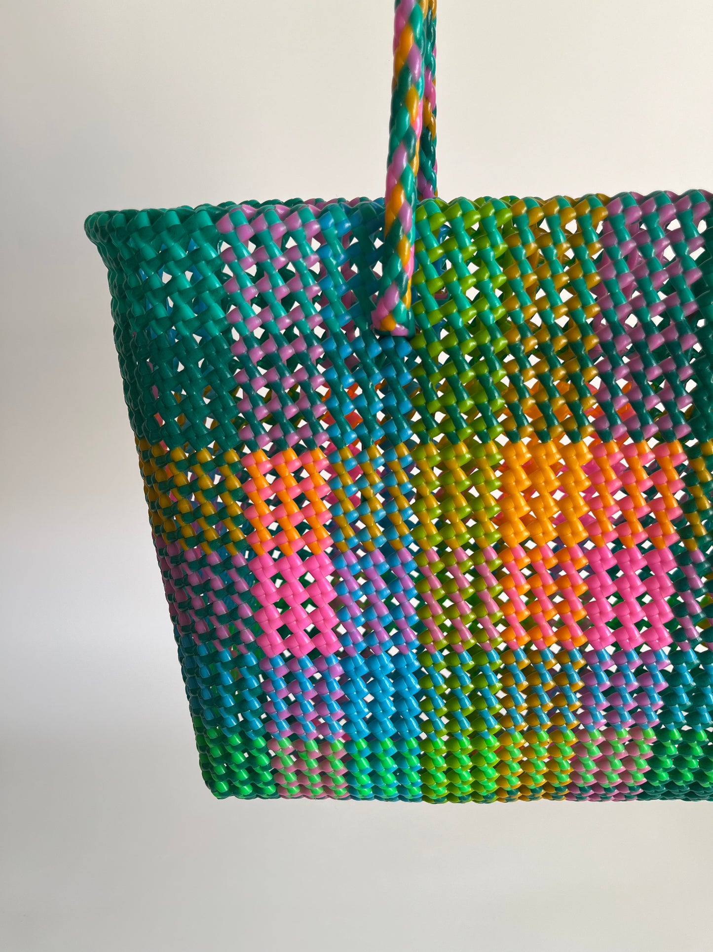 N°488L - SAC CABAS TRESSÉ MAIN - GRAND - multicolors