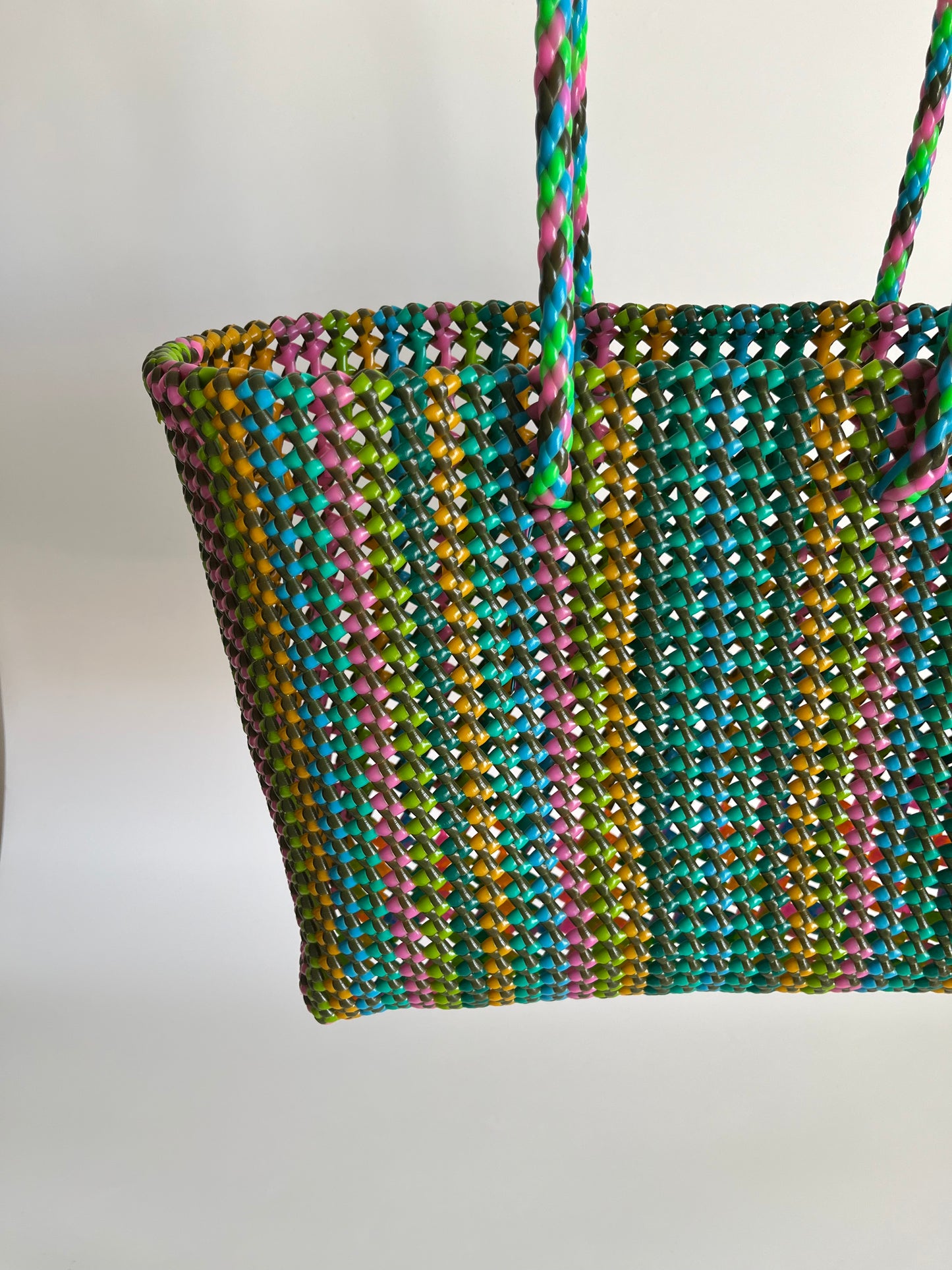N°487L - SAC CABAS TRESSÉ MAIN - GRAND - multicolors