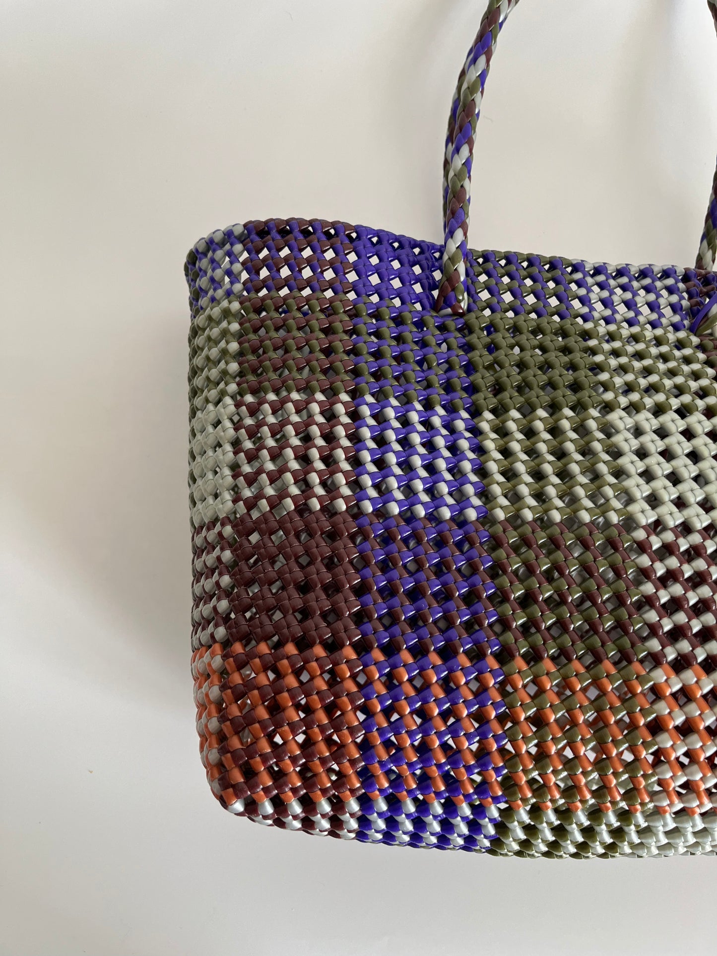 N°486L - SAC CABAS TRESSÉ MAIN - GRAND - multicolors