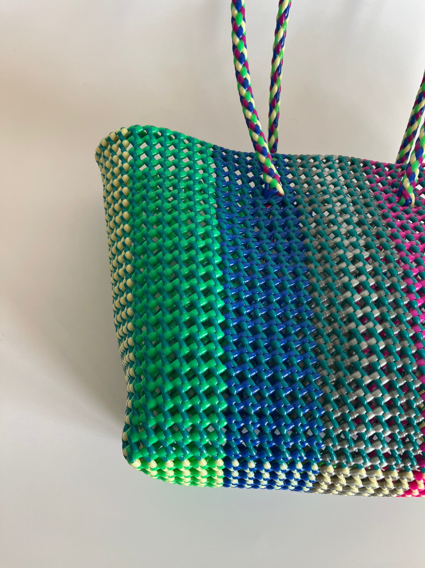 N°477L - SAC CABAS TRESSÉ MAIN - GRAND - multicolors