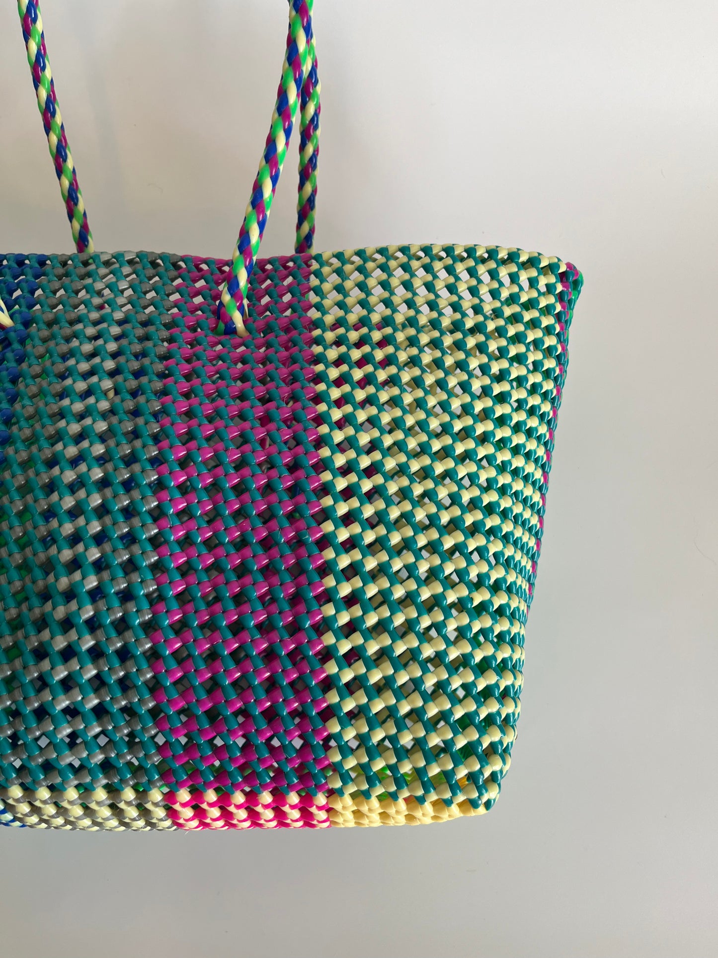 N°477L - SAC CABAS TRESSÉ MAIN - GRAND - multicolors
