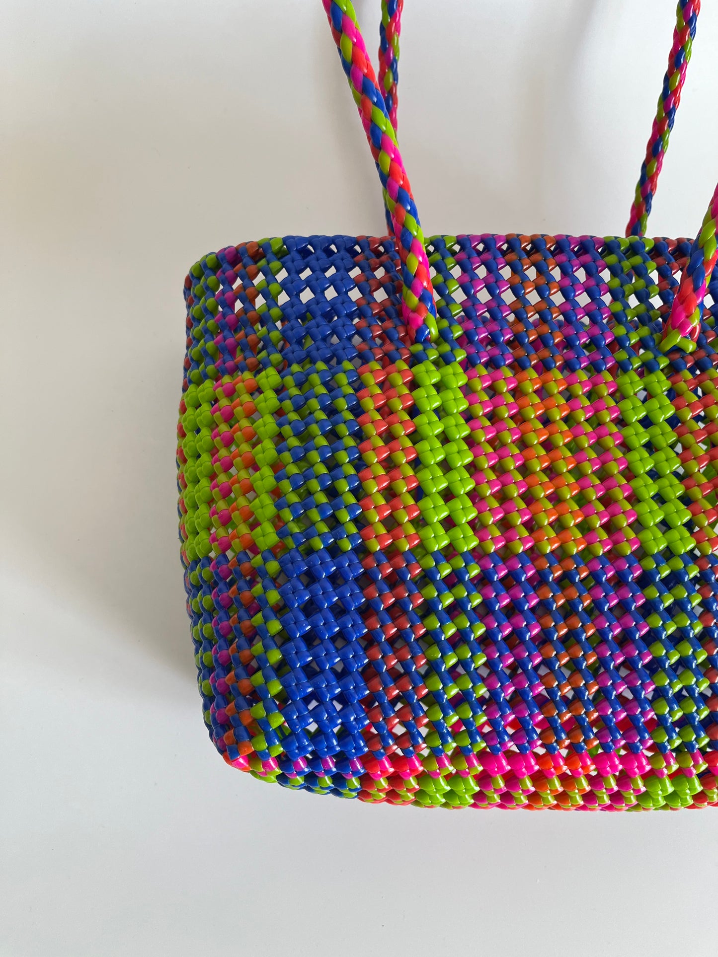 N°472M - SAC CABAS TRESSÉ MAIN - MOYEN - multicolors