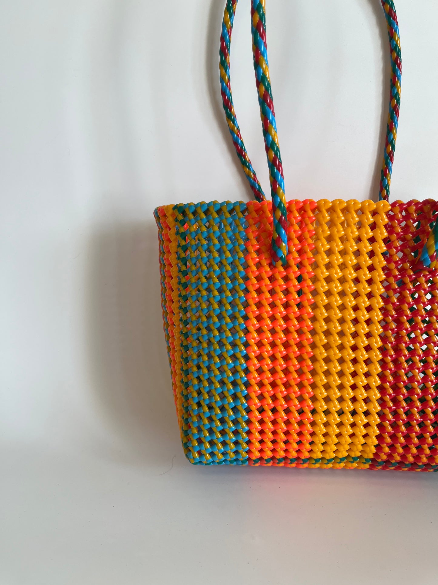 N°469M - SAC CABAS TRESSÉ MAIN - MOYEN - multicolors
