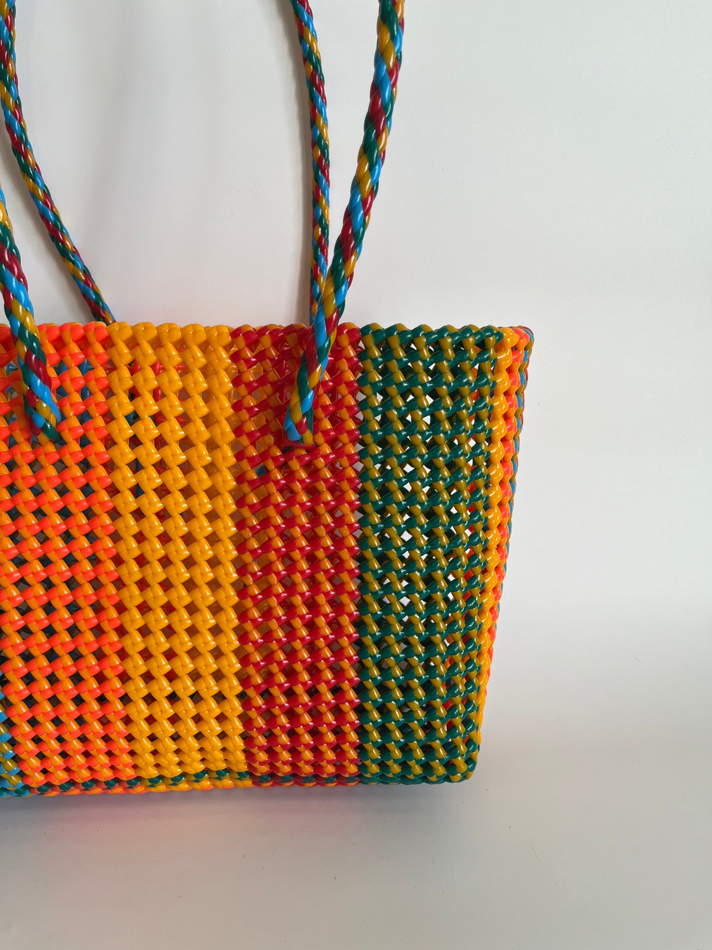 N°469M - SAC CABAS TRESSÉ MAIN - MOYEN - multicolors