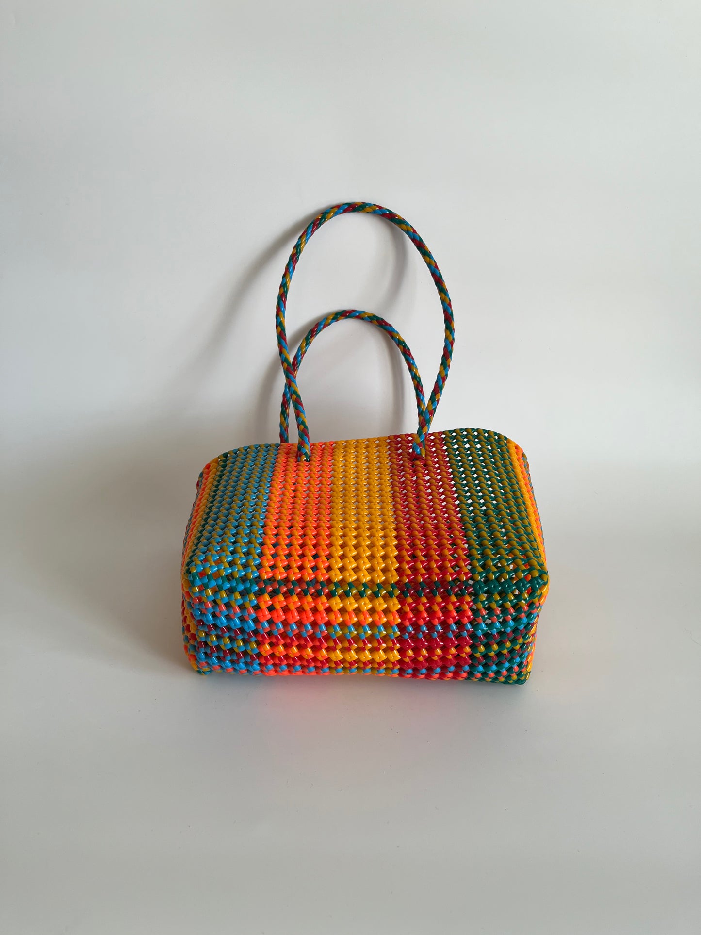 N°469M - SAC CABAS TRESSÉ MAIN - MOYEN - multicolors