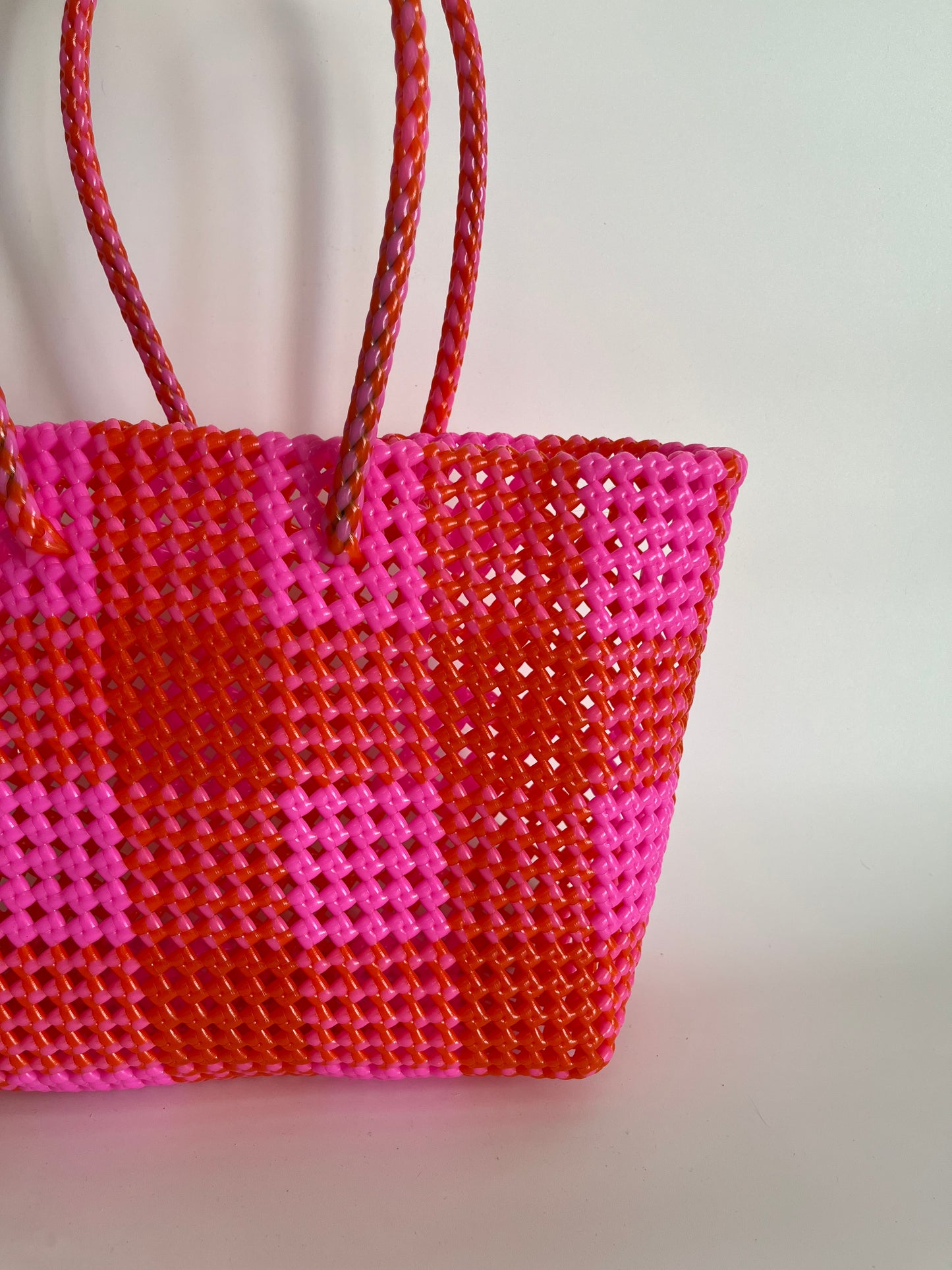 N°12M - SAC CABAS TRESSÉ MAIN - MOYEN - rose clair & rouge