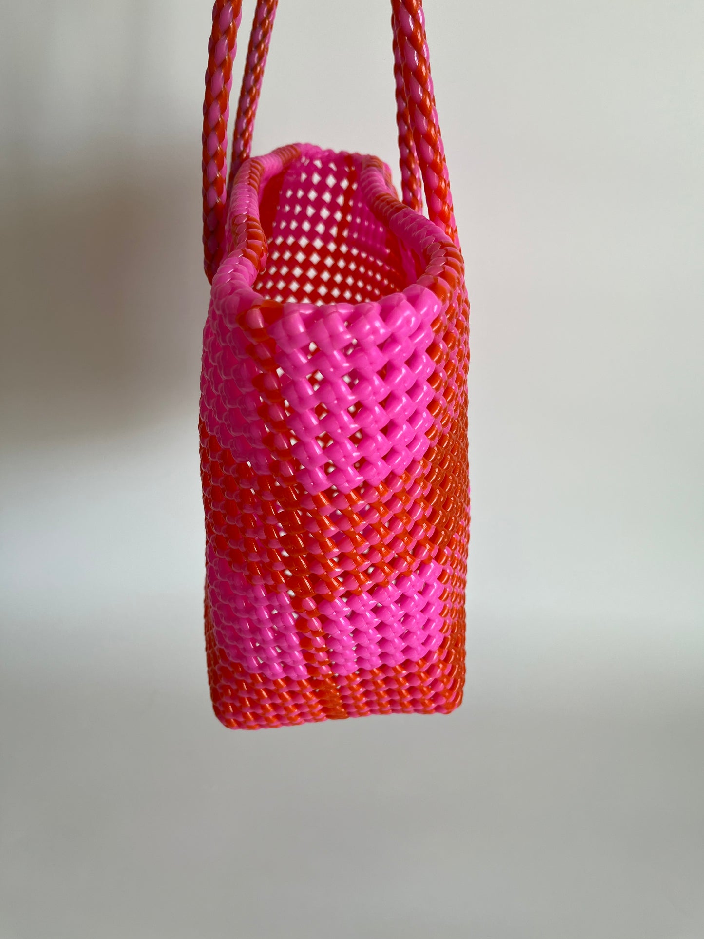 N°12M - SAC CABAS TRESSÉ MAIN - MOYEN - rose clair & rouge
