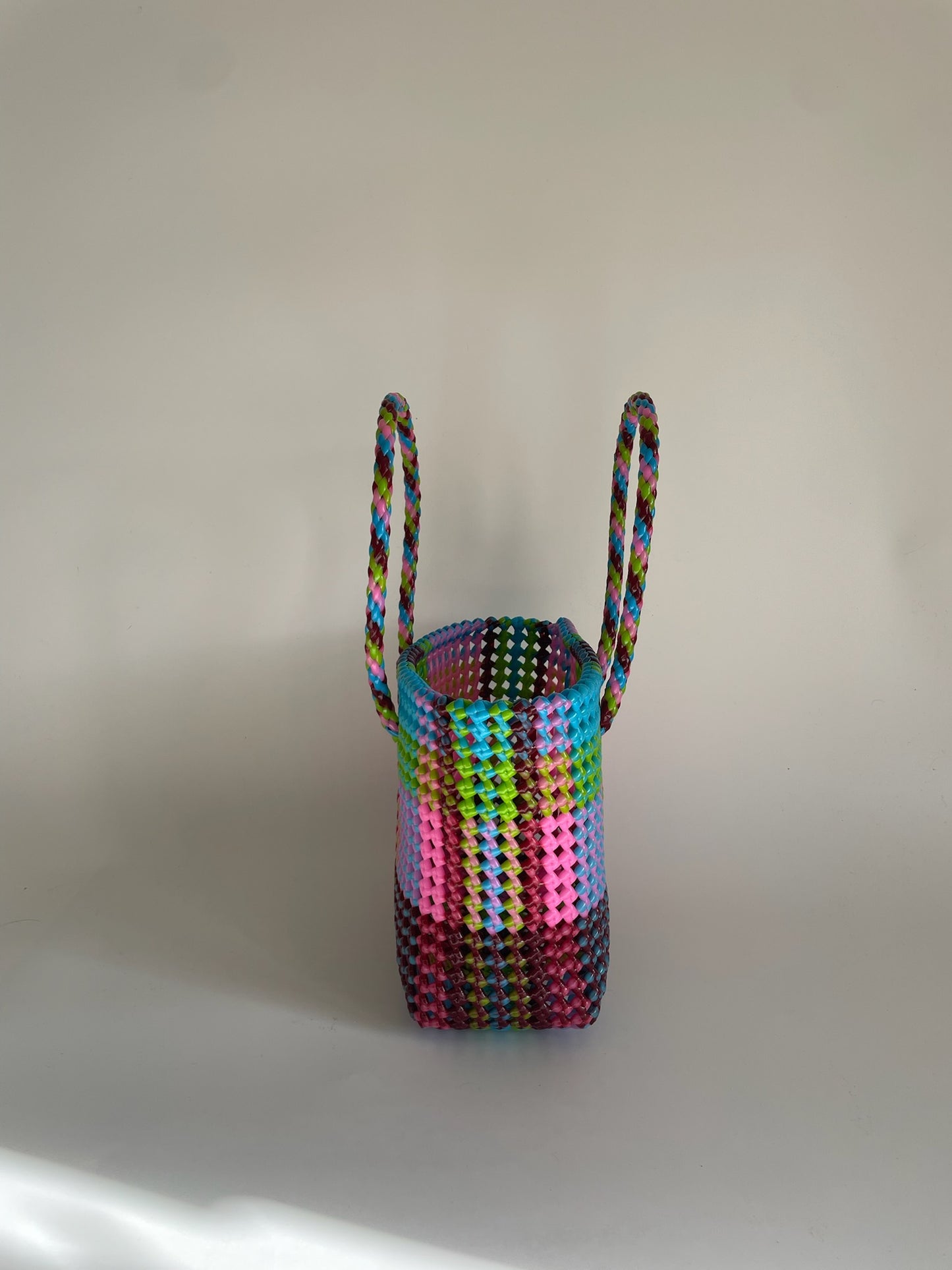N°250S - SAC CABAS TRESSÉ MAIN - PETIT - multicolors