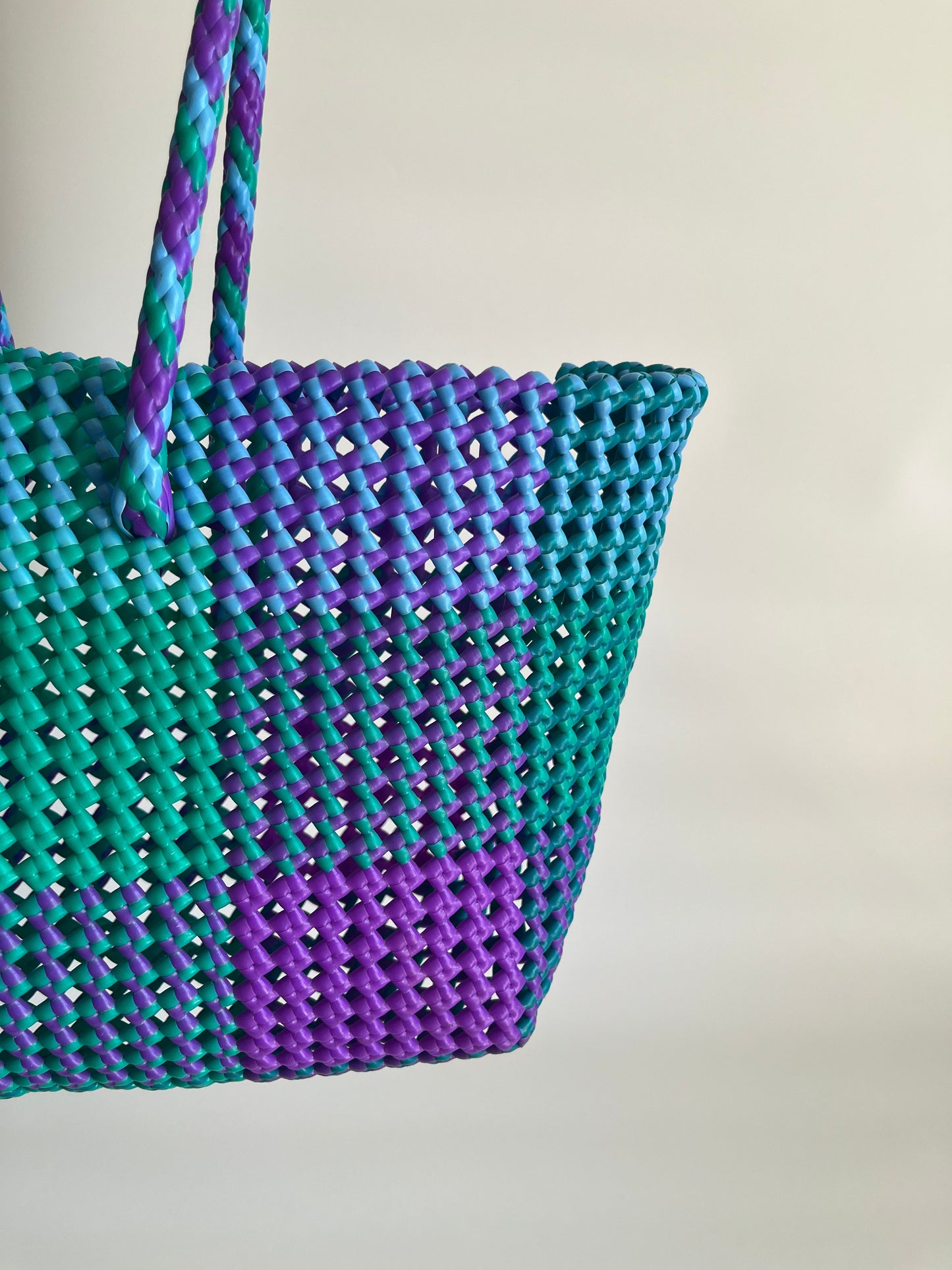 N°500M - SAC PANIER TRESSÉ MAIN - MOYEN - multicolors