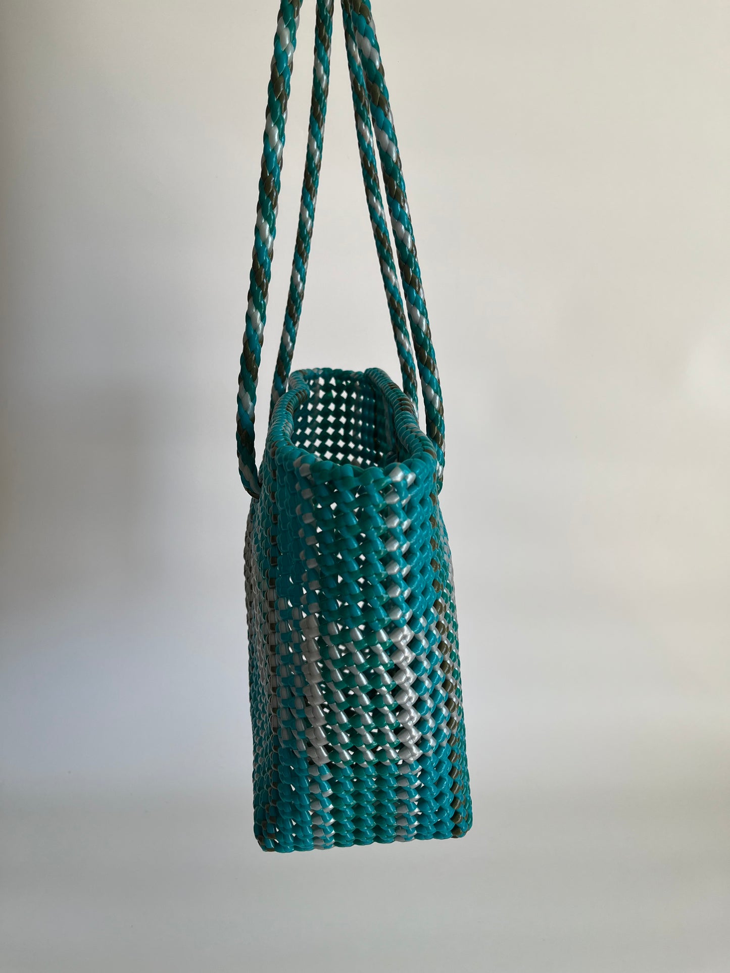 N°501M - SAC CABAS TRESSÉ MAIN - MOYEN - multicolors
