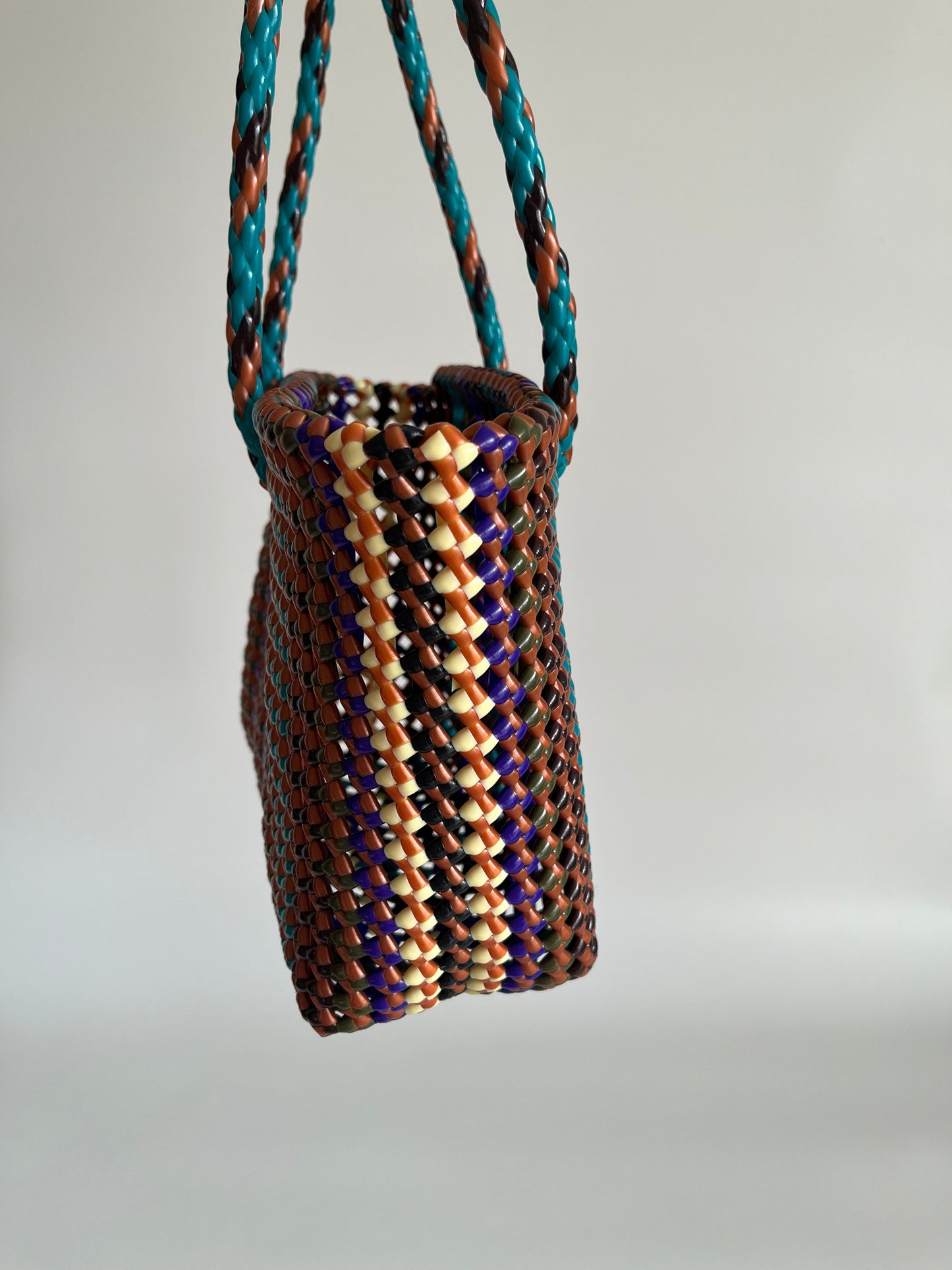 N°510S - SAC PANIER TRESSÉ MAIN - PETIT - multicolors