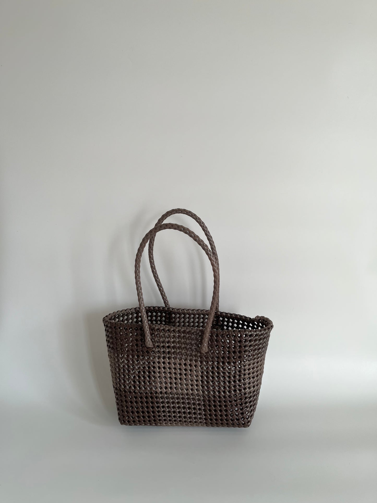 N°514M - SAC CABAS TRESSÉ MAIN - MOYEN - marron & marron métallique