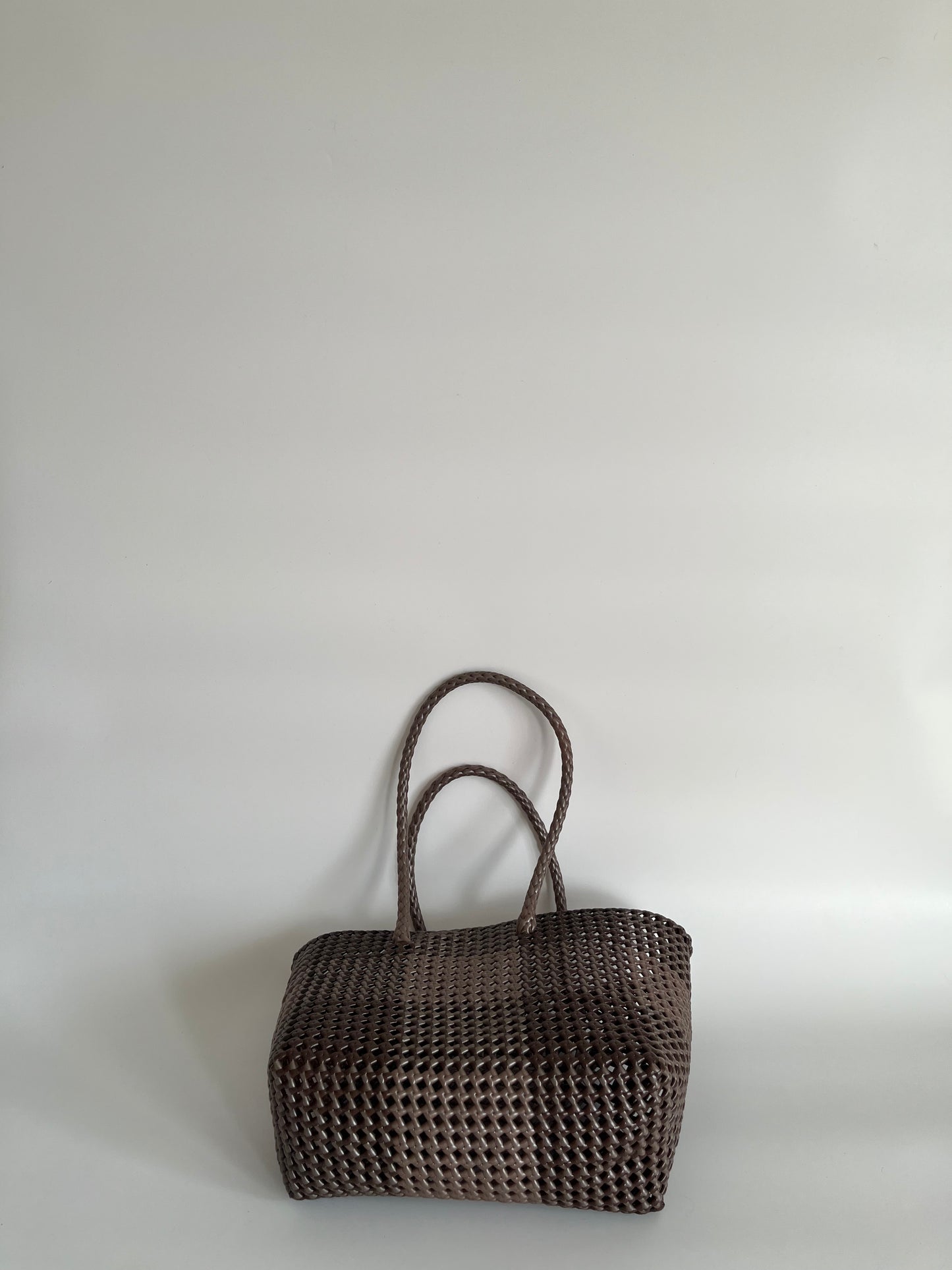 N°514M - SAC CABAS TRESSÉ MAIN - MOYEN - marron & marron métallique