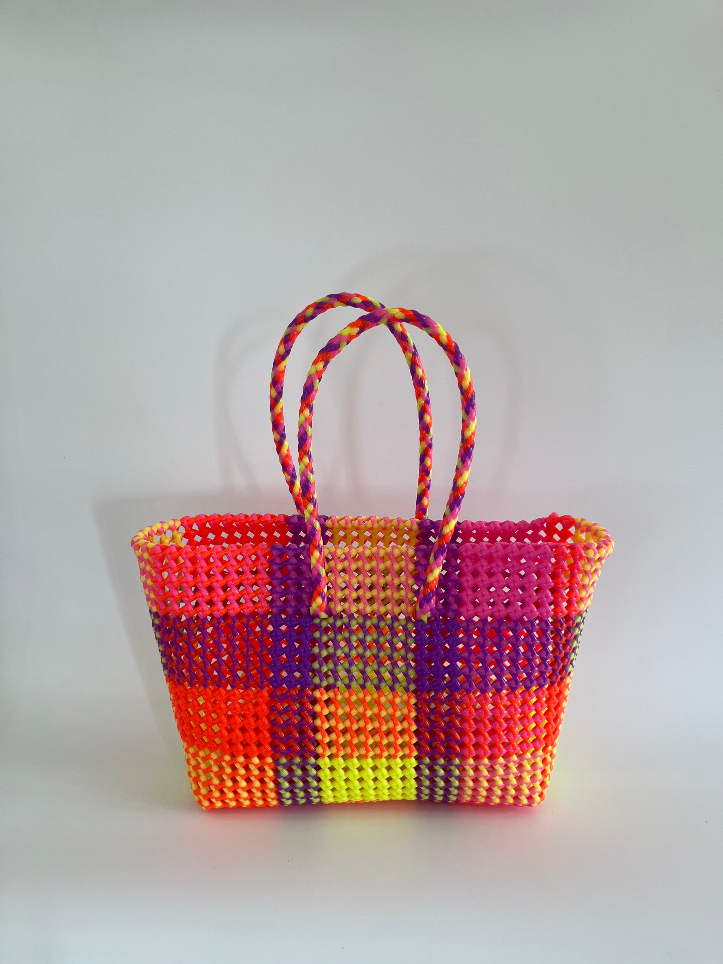 N°327M - SAC CABAS TRESSÉ MAIN - MOYEN - multicolors