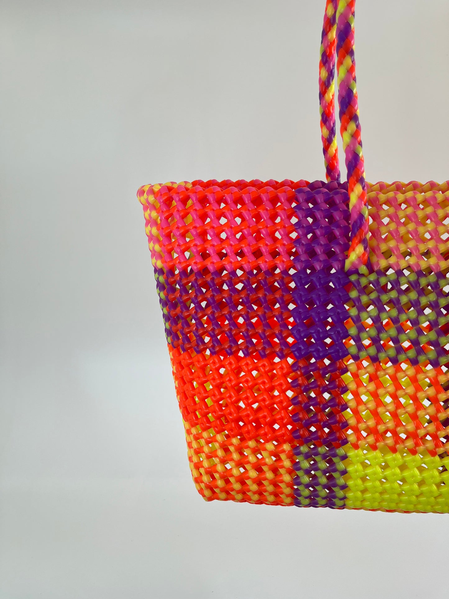 N°327M - SAC CABAS TRESSÉ MAIN - MOYEN - multicolors