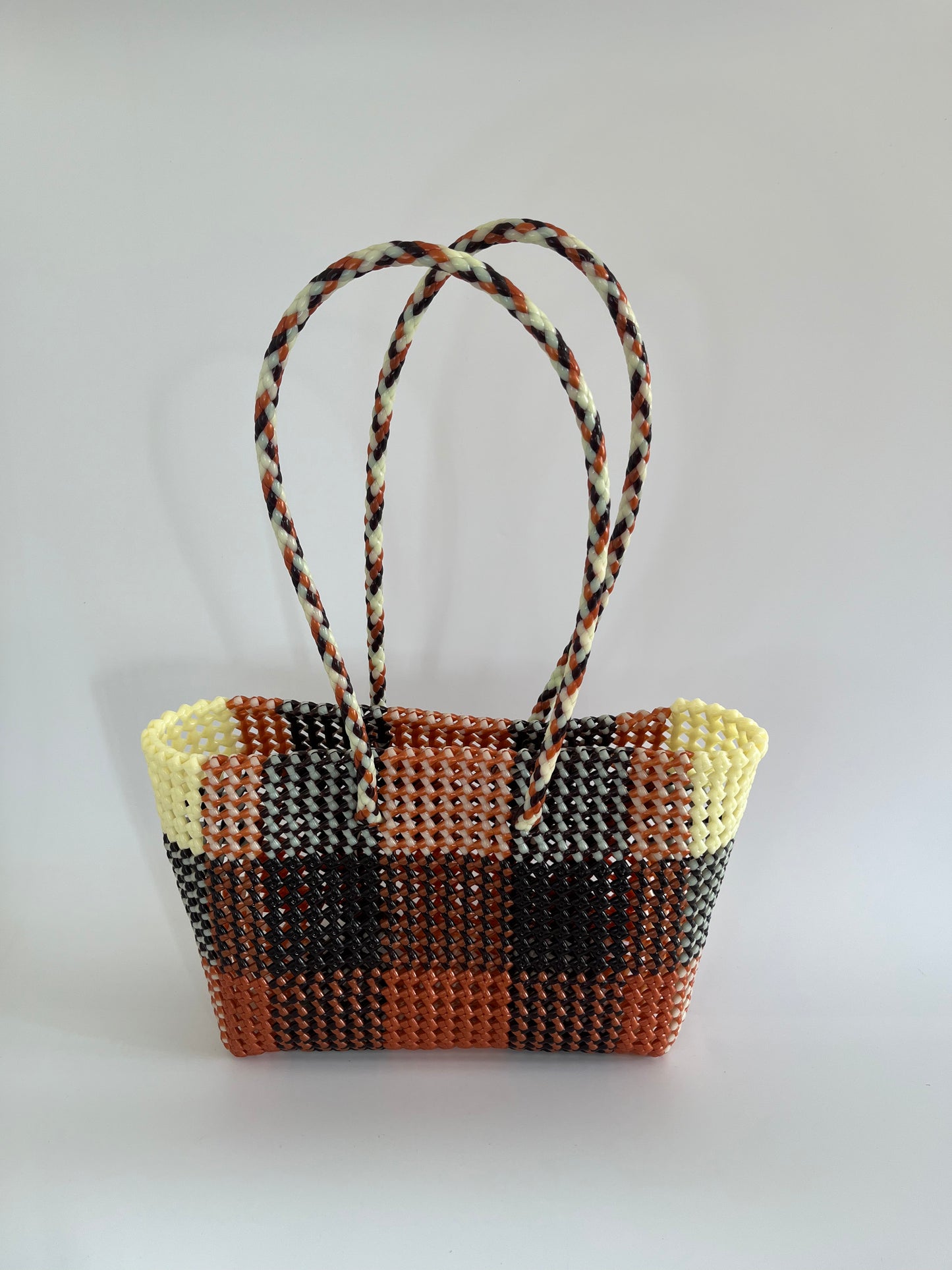 N°329M - SAC CABAS TRESSÉ MAIN - MOYEN - multicolors