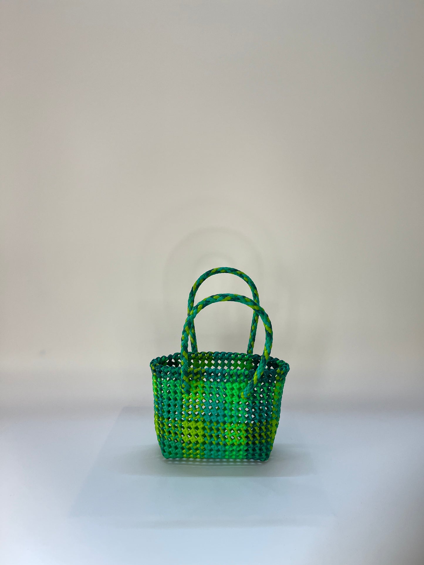 N°142XS - SAC CABAS TRESSÉ MAIN - MINI - multicolors