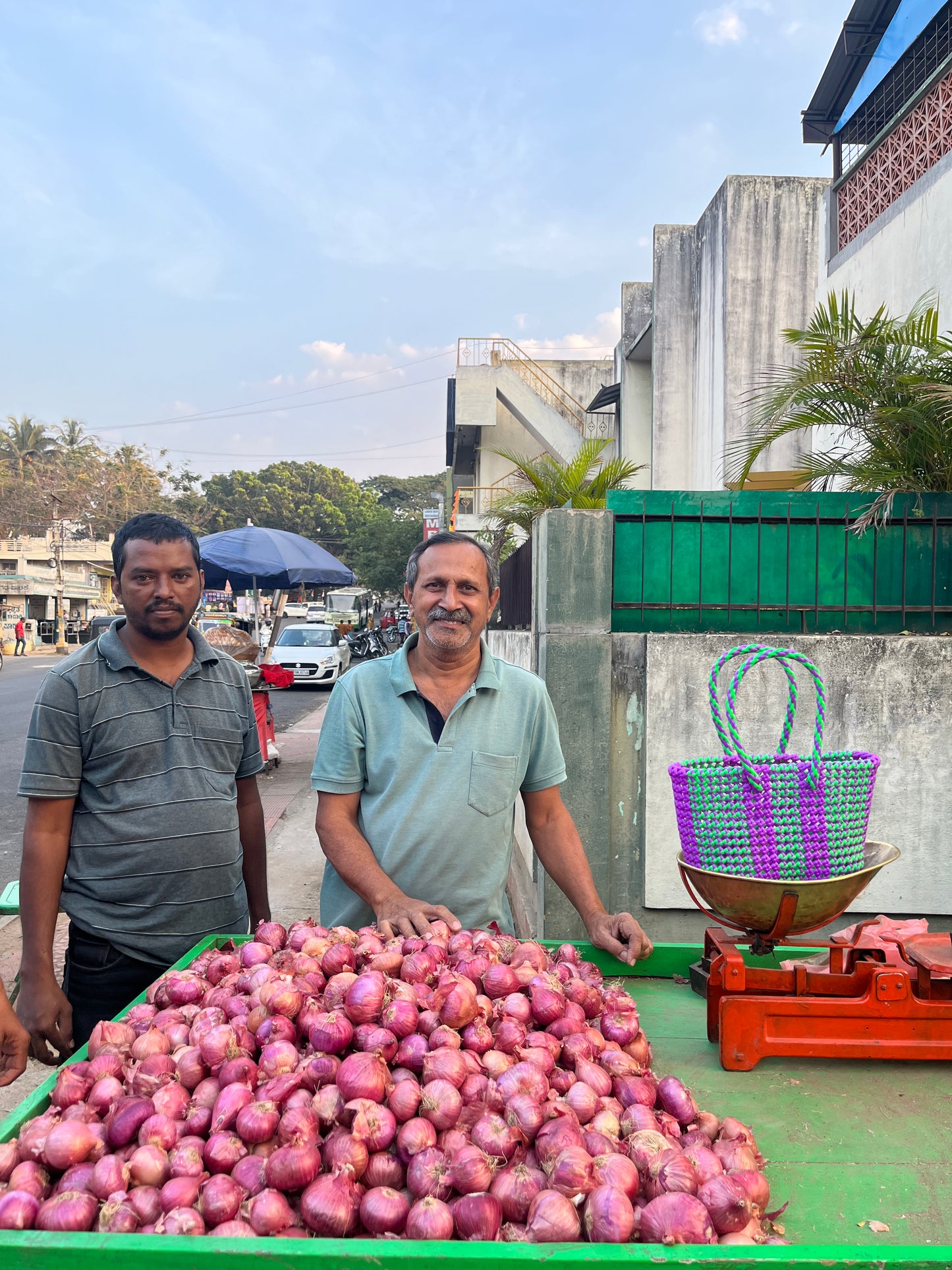 N°2S bis - SAC CABAS IMPARFAIT - PETIT - violet & vert fluo