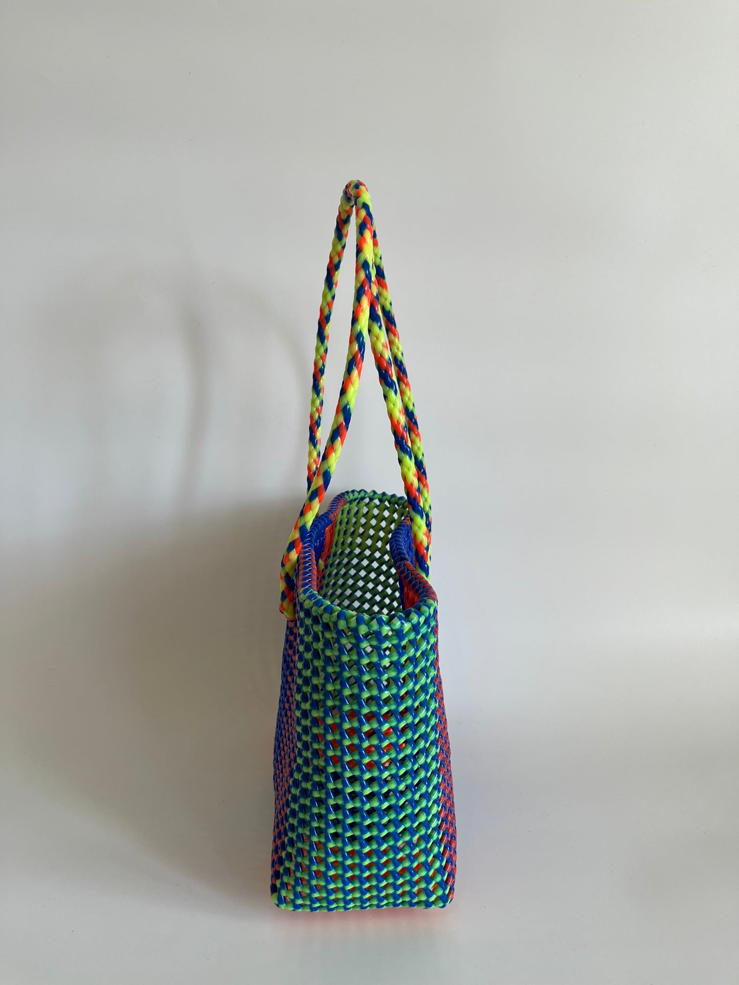 N°396M - SAC CABAS TRESSÉ MAIN - MOYEN - multicolors