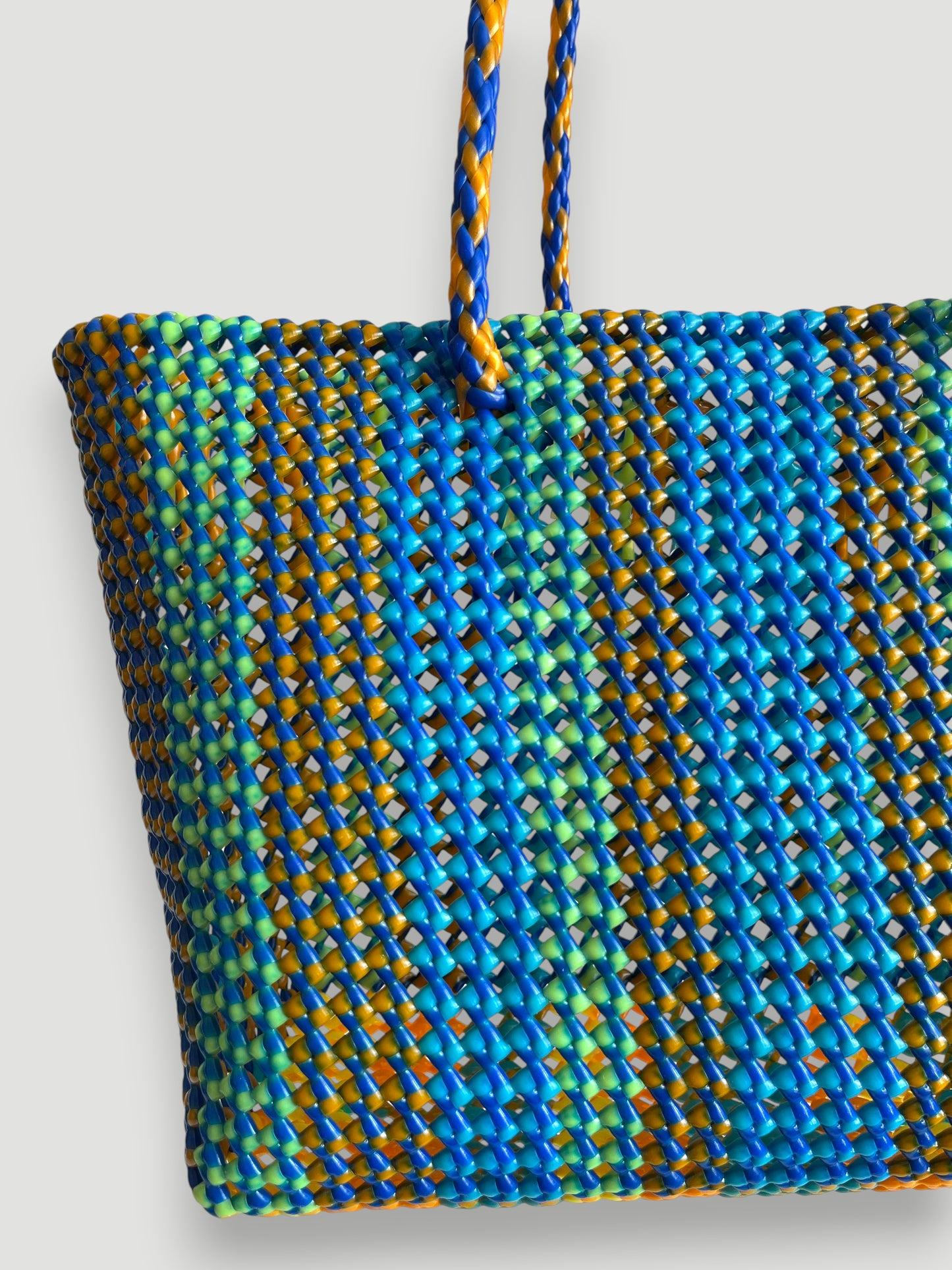 N°425L - SAC PANIER TRESSÉ  MAIN - GRAND - multicolors