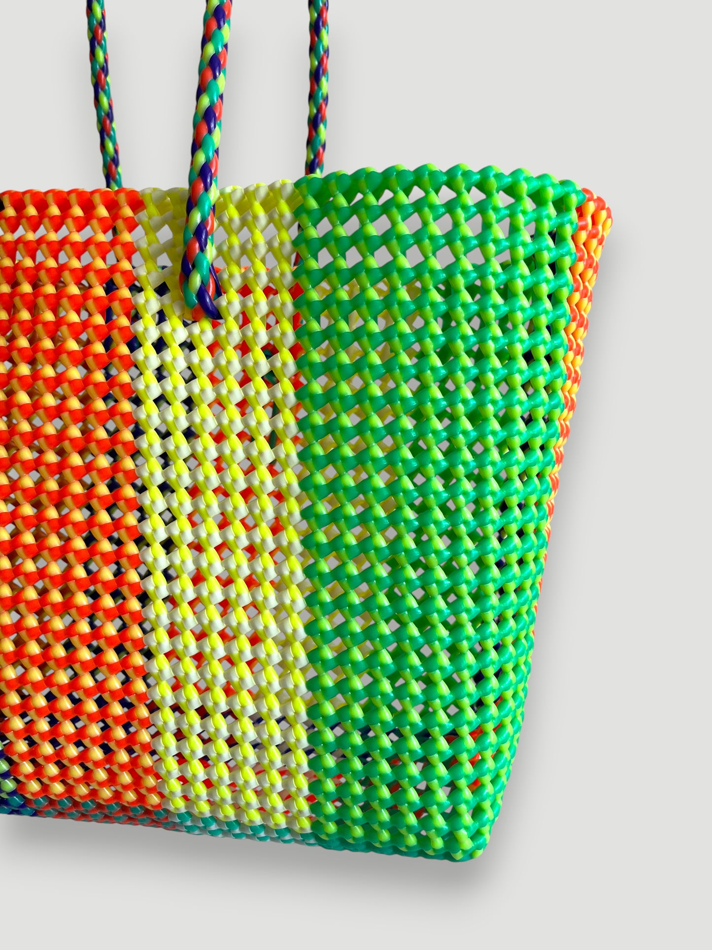 N°432L - SAC PANIER TRESSÉ MAIN - GRAND - multicolors