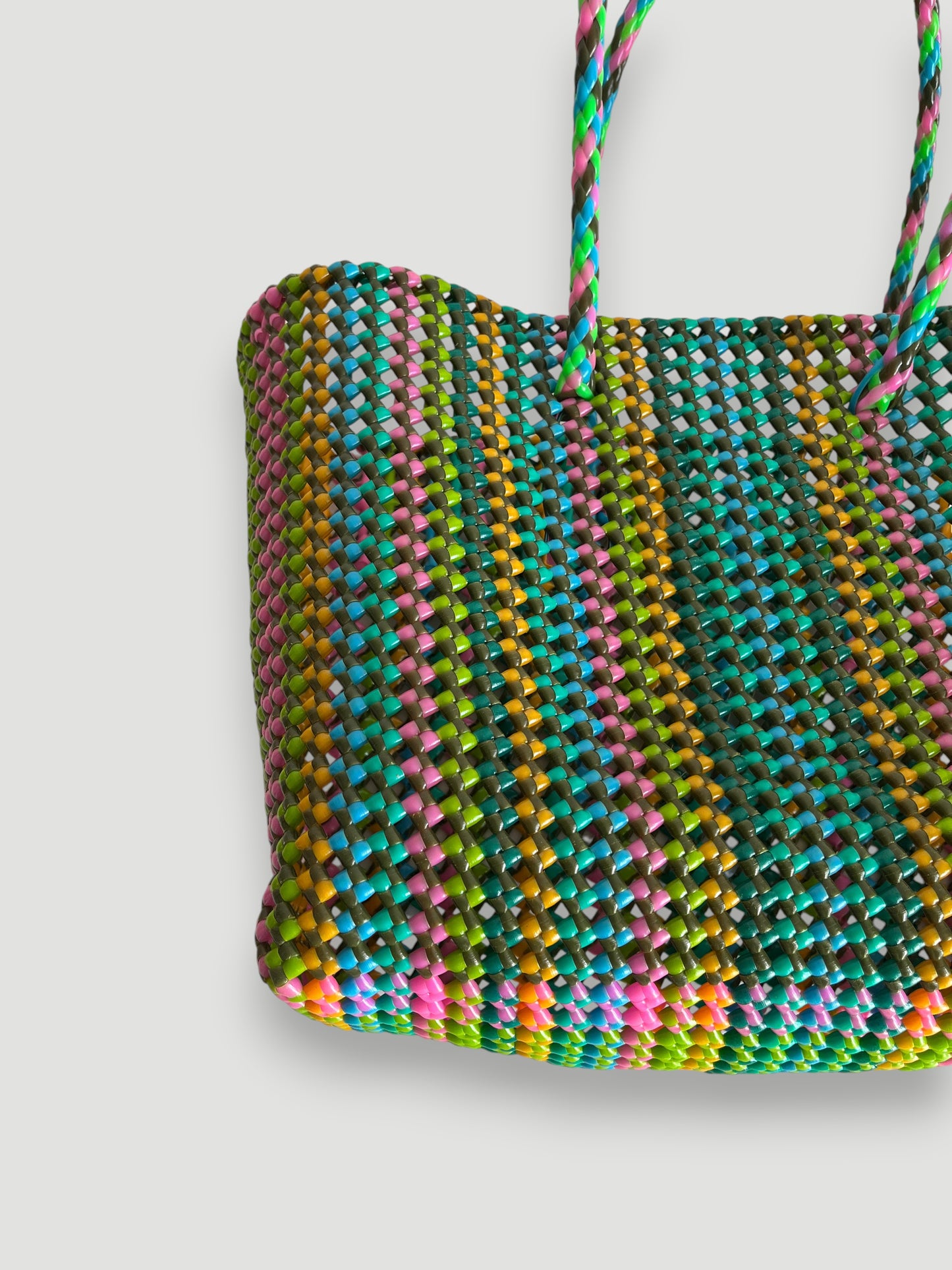 N°487L - SAC PANIER TRESSÉ MAIN - GRAND - multicolors