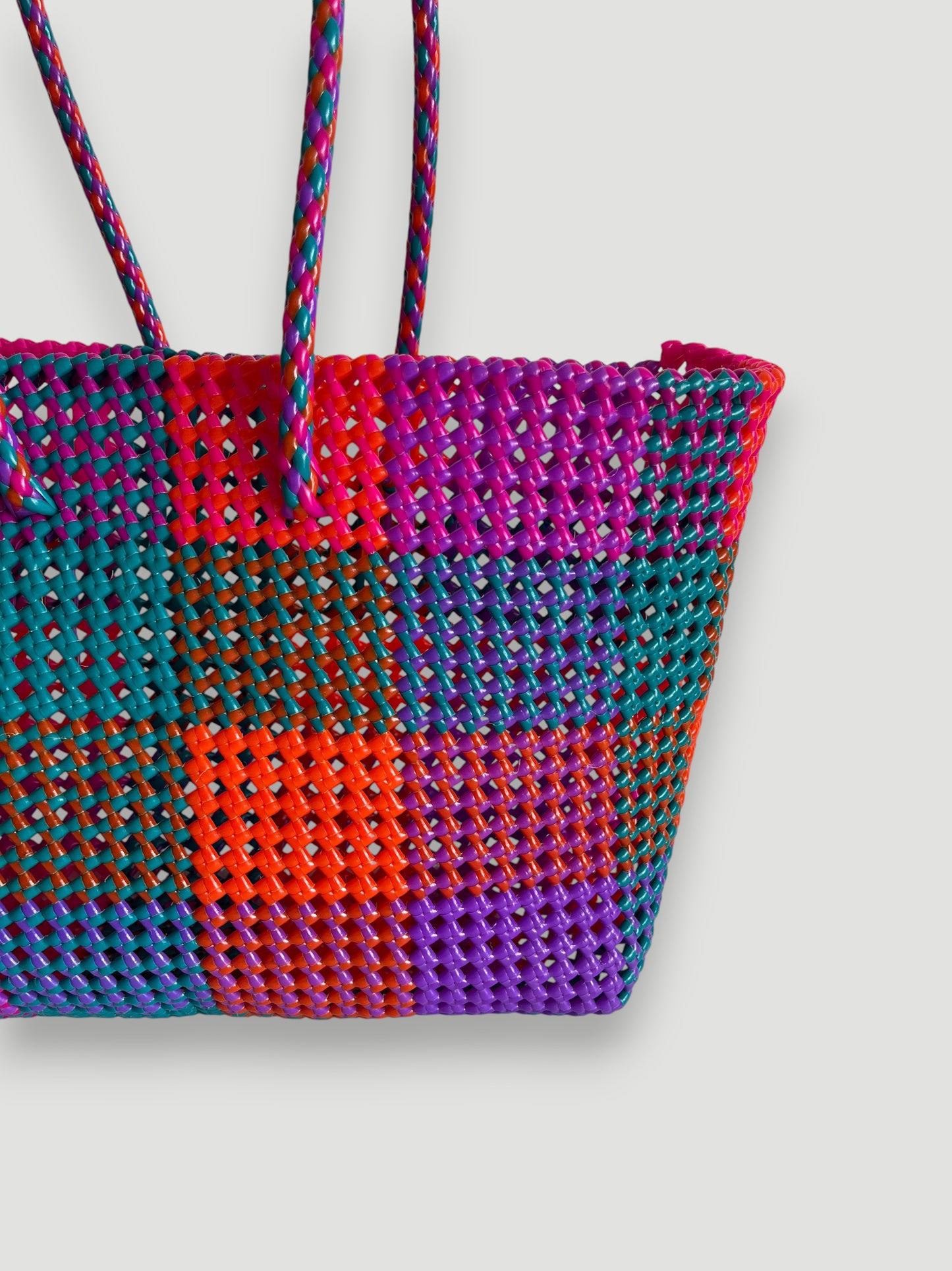 N°483L - SAC PANIER TRESSÉ  MAIN - GRAND - multicolors