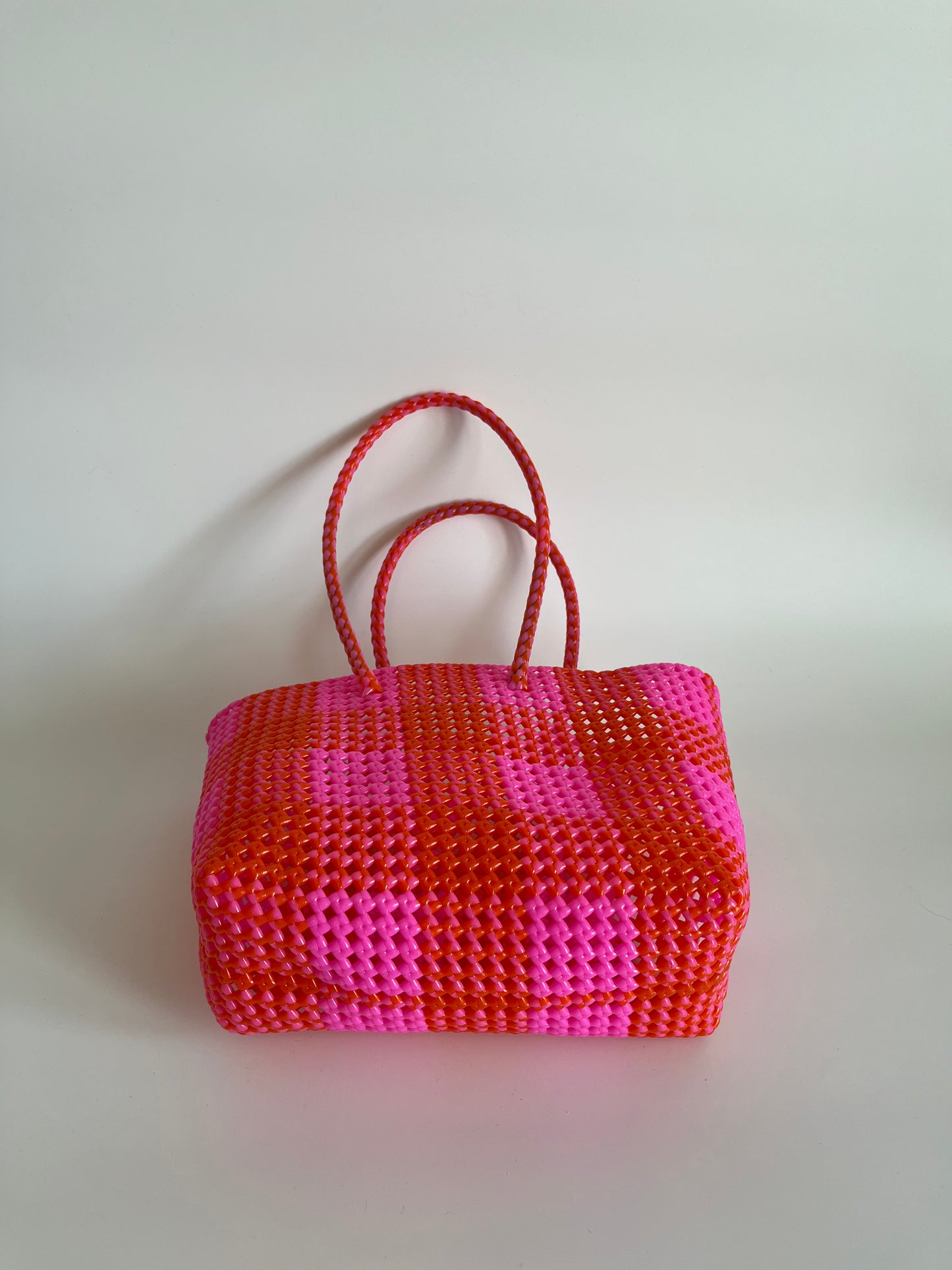 N°12M - SAC CABAS TRESSÉ MAIN - MOYEN - rose clair & rouge