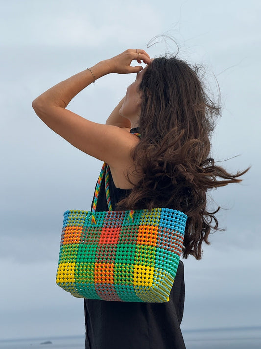 N°473M - SAC PANIER TRESSÉ MAIN - MOYEN - multicolors