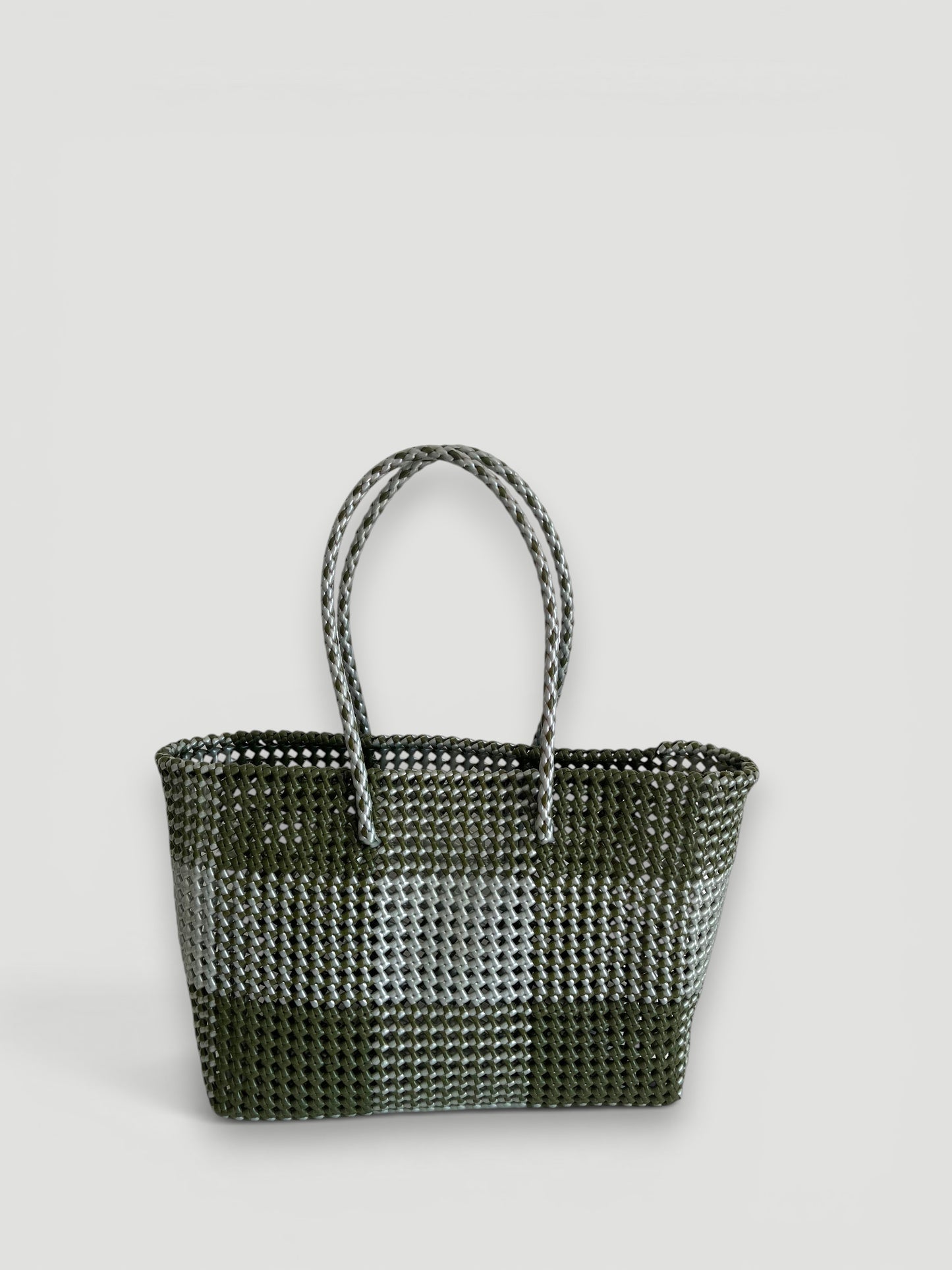 N°208L bis - SAC PANIER TRESSÉ MAIN - GRAND - kaki & argenté