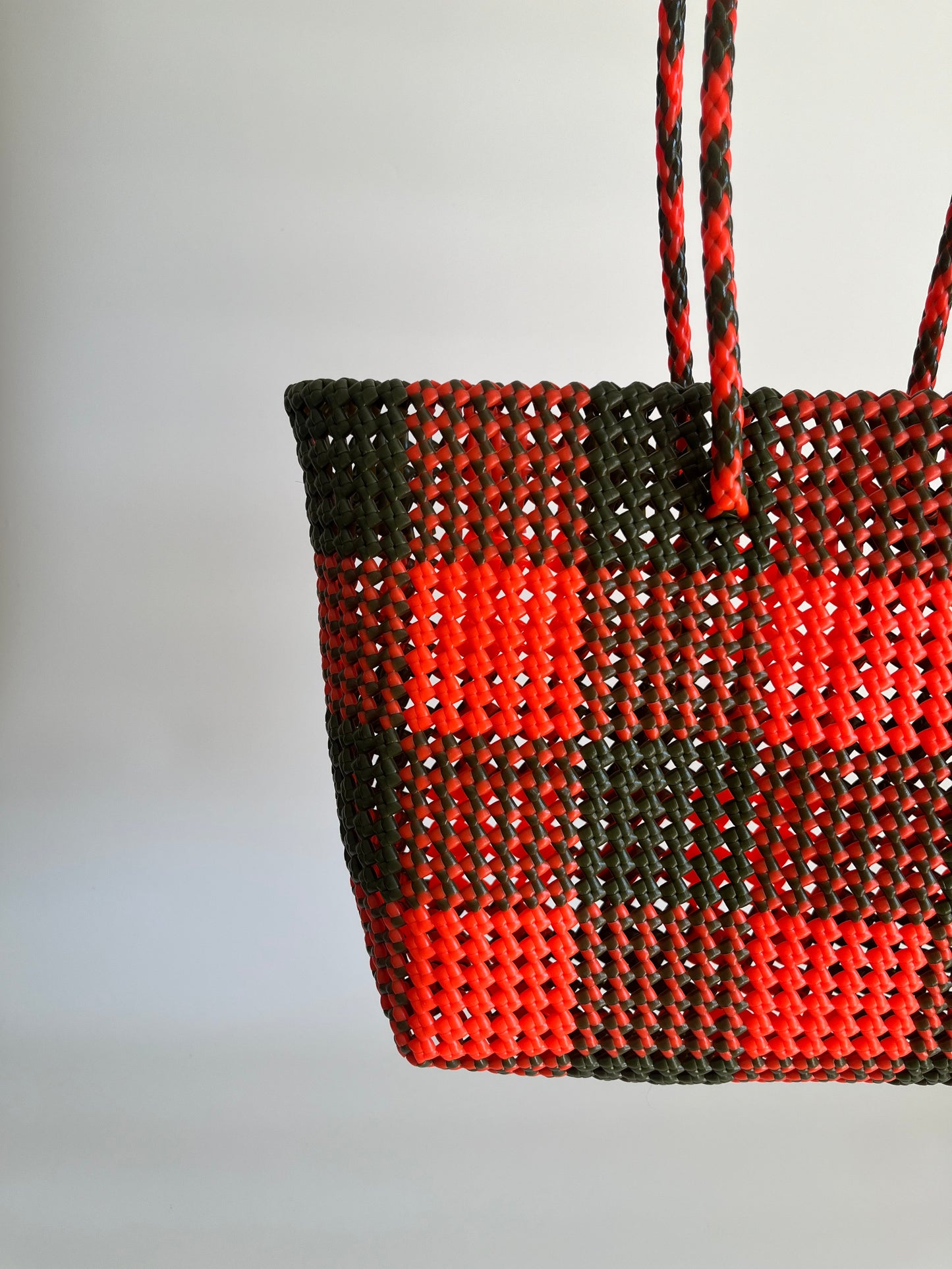 No. 496L - Hand-woven basket bag - large - khaki &amp; fluorescent orange