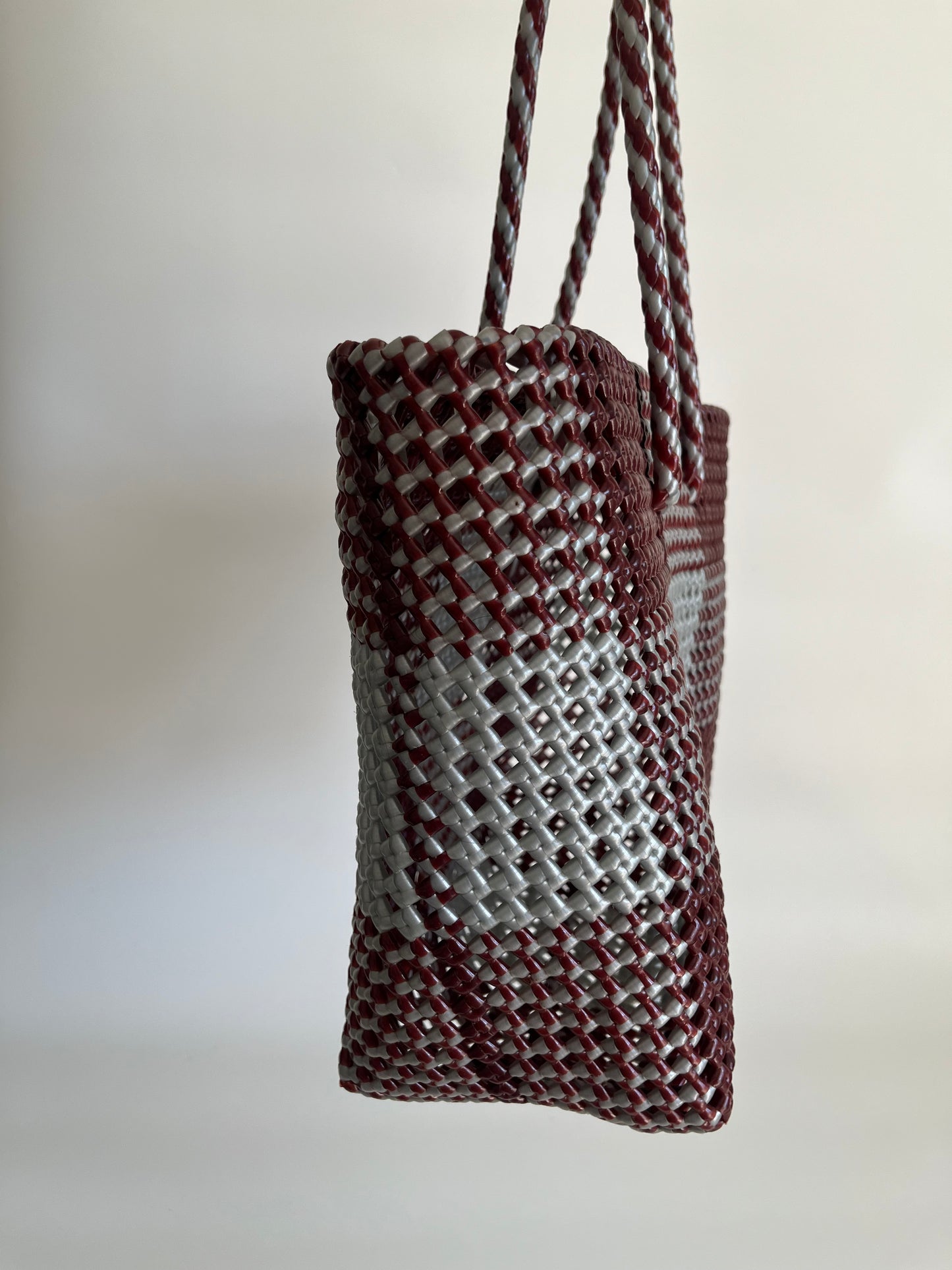 N°498L - SAC CABAS TRESSÉ MAIN - GRAND - bordeaux & argenté