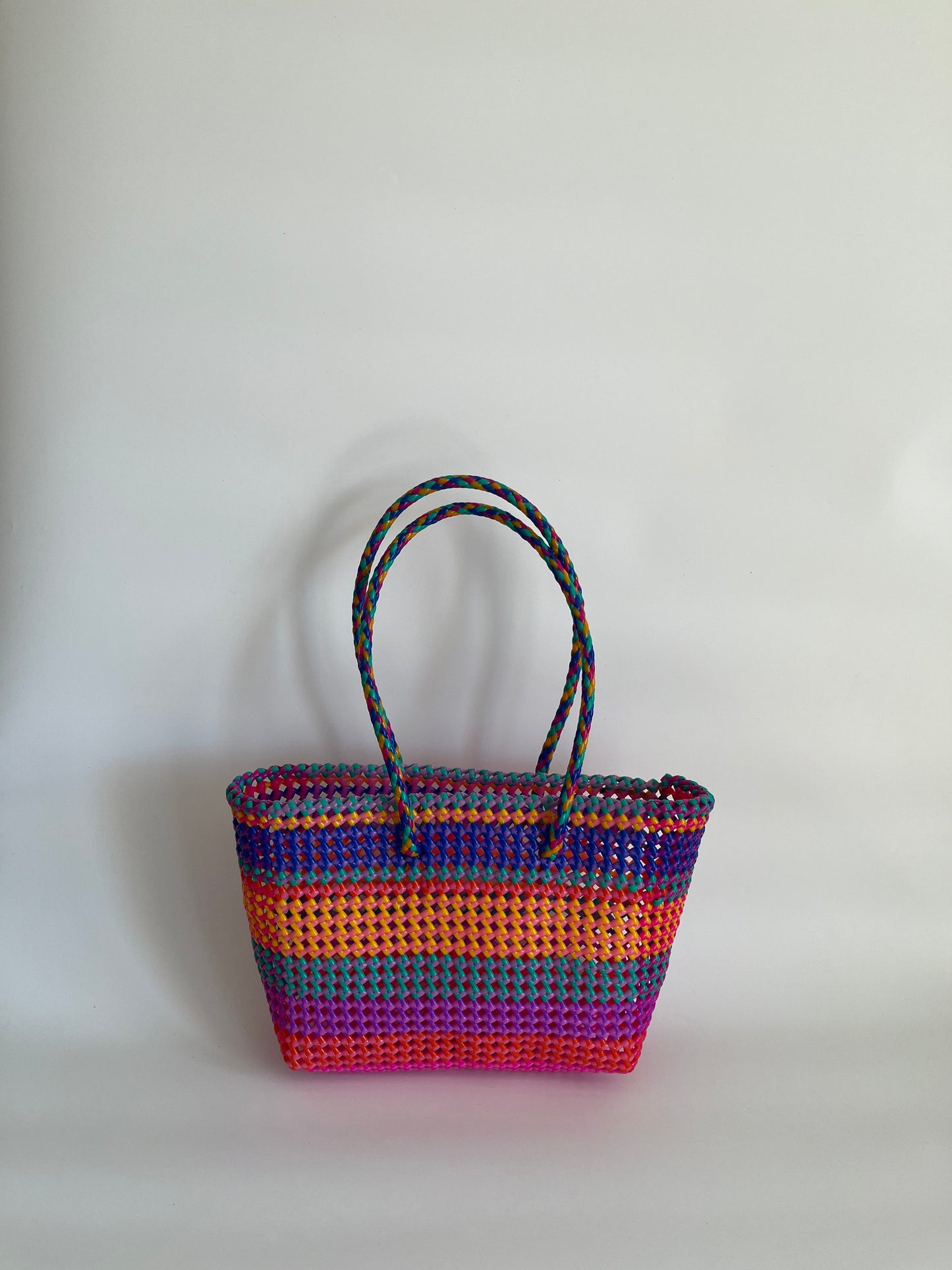 N°499M - SAC PANIER TRESSÉ MAIN - MOYEN - multicolors