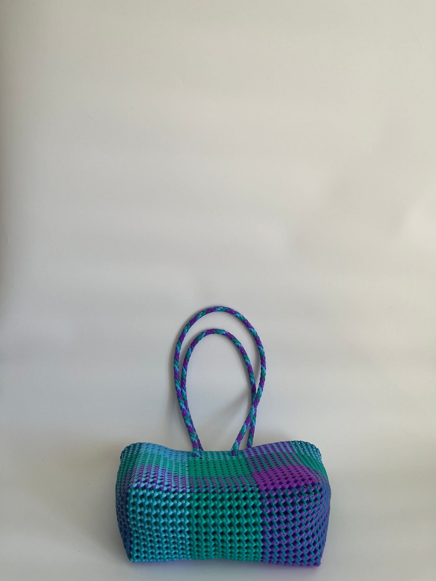 N°500M - SAC PANIER TRESSÉ MAIN - MOYEN - multicolors