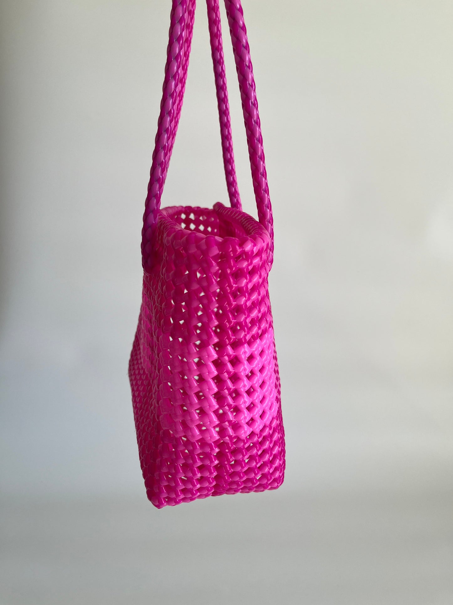 N°26S - SAC PANIER TRESSÉ MAIN - PETIT - rose foncé & rose clair