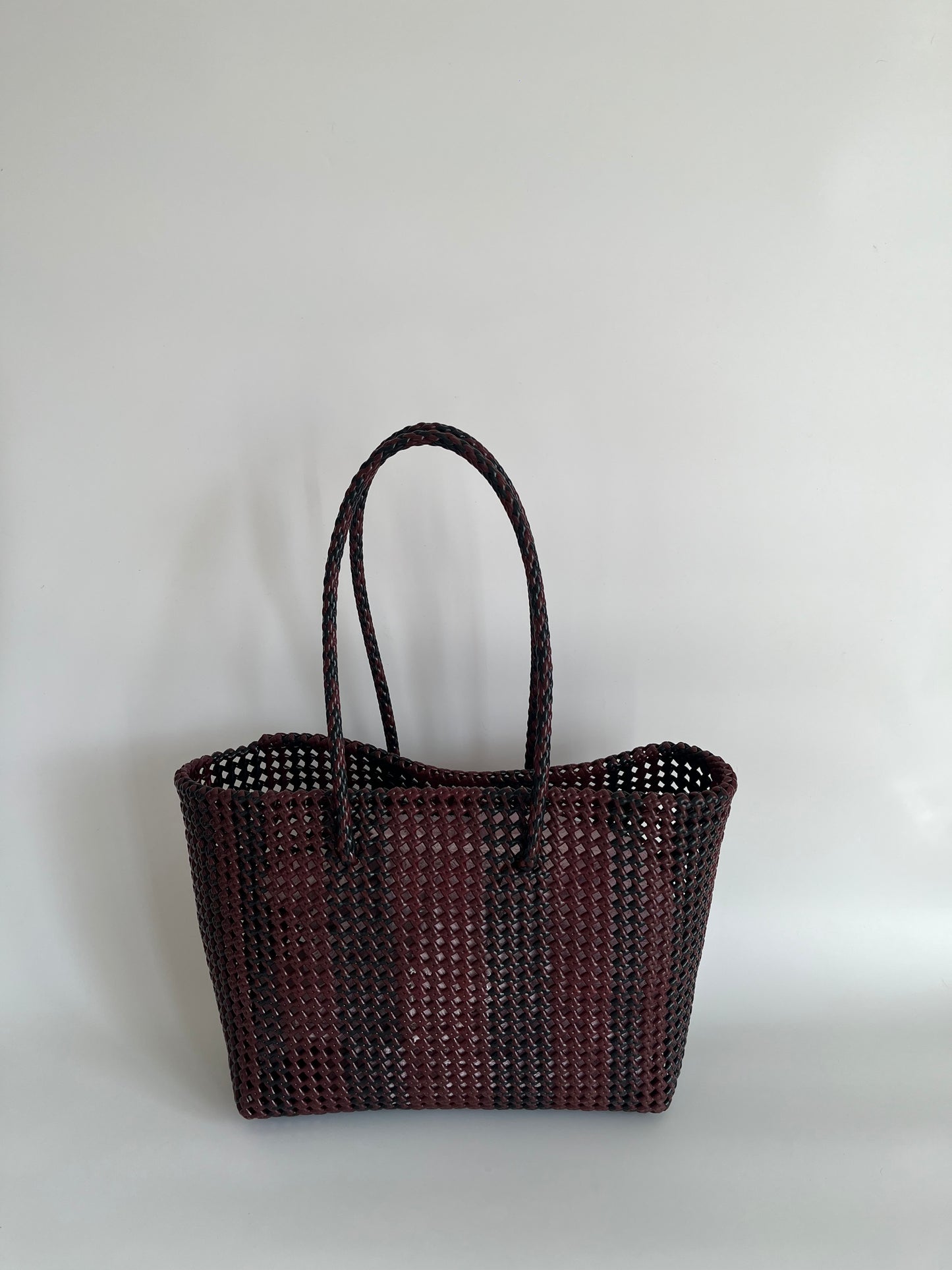 N°505L - SAC PANIER TRESSÉ  MAIN - GRAND - noir & bordeaux