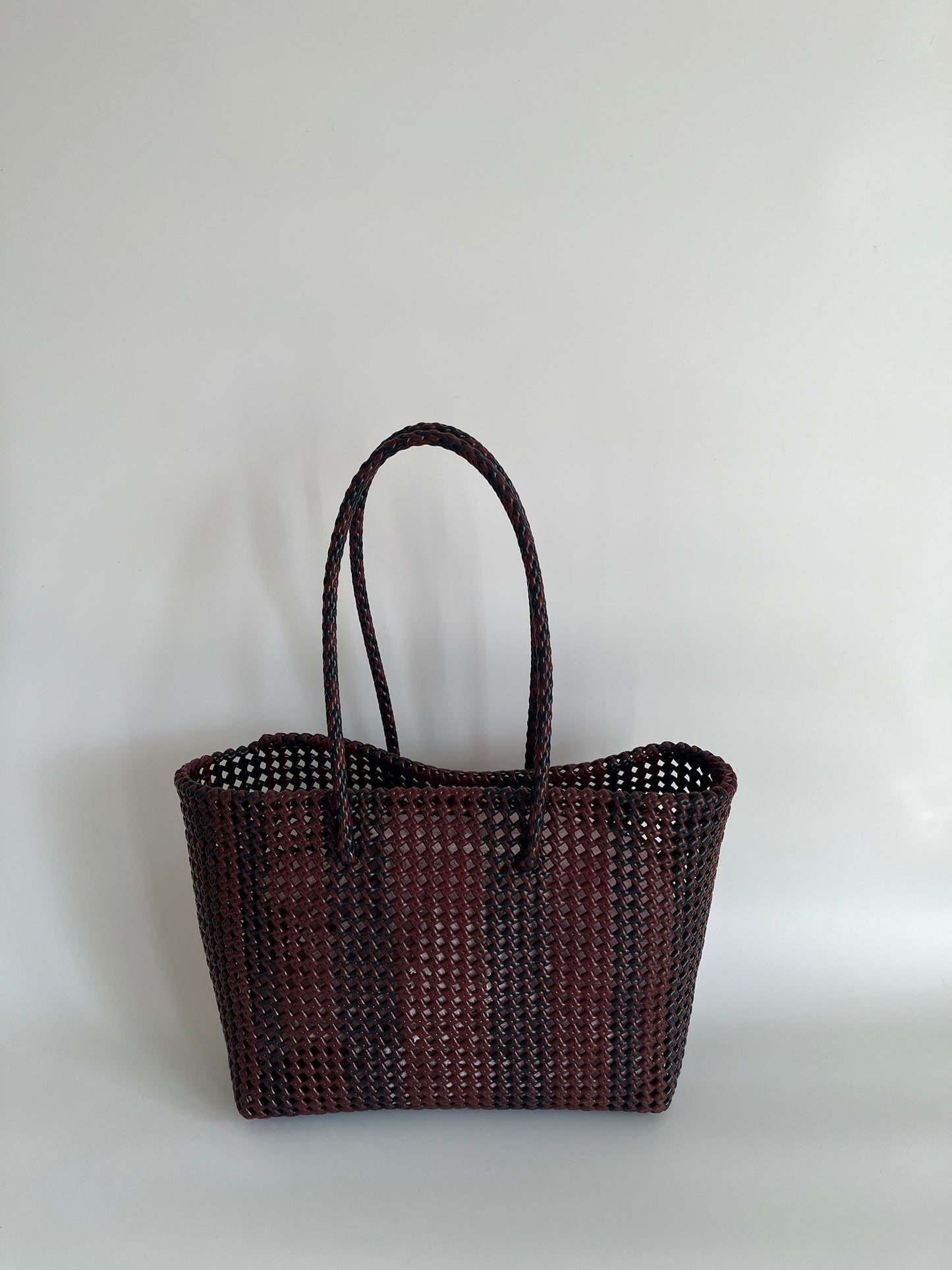 N°505L - SAC PANIER TRESSÉ  MAIN - GRAND - noir & bordeaux