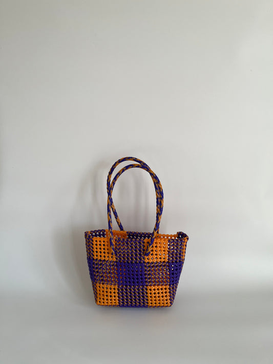 N°506S bis - SAC PANIER TRESSÉ MAIN - PETIT - violet foncé & doré