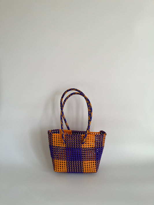 N°506S bis - SAC PANIER TRESSÉ MAIN - PETIT - violet foncé & doré