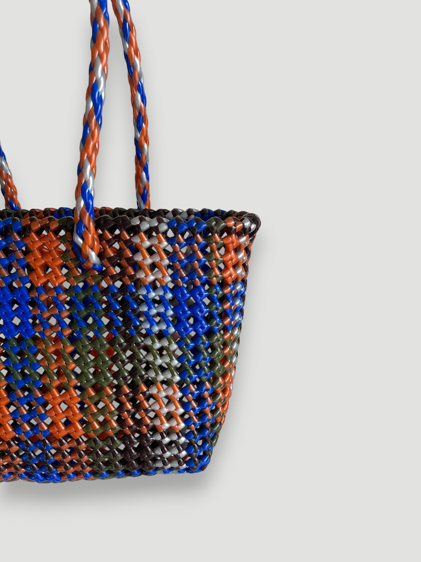 No. 507S - Hand-braided basket bag - small - multicoloured