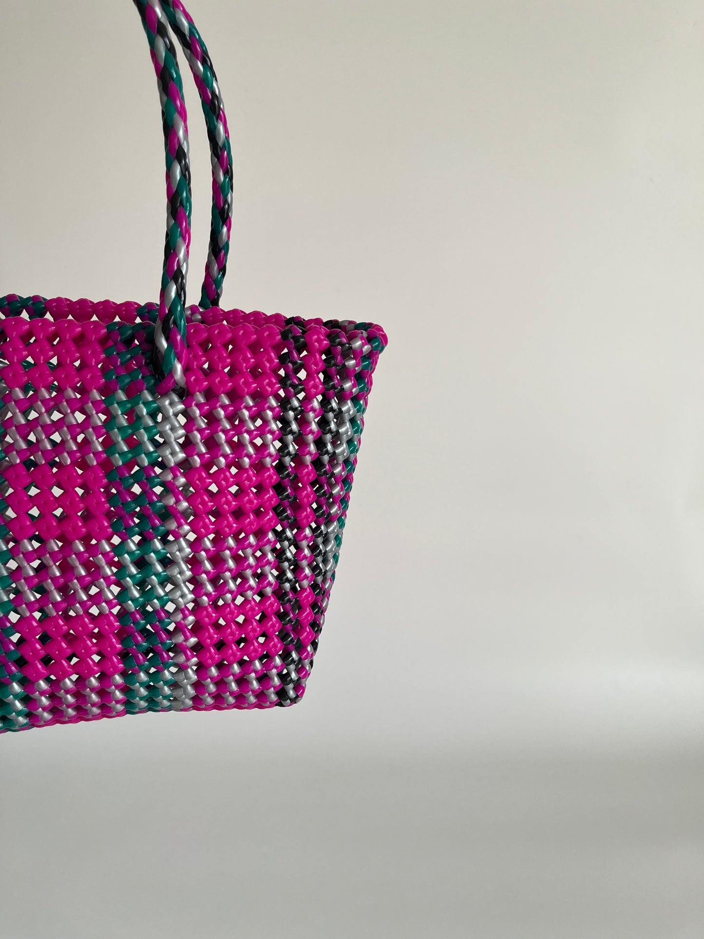 N°508S - SAC PANIER TRESSÉ MAIN - PETIT - multicolors