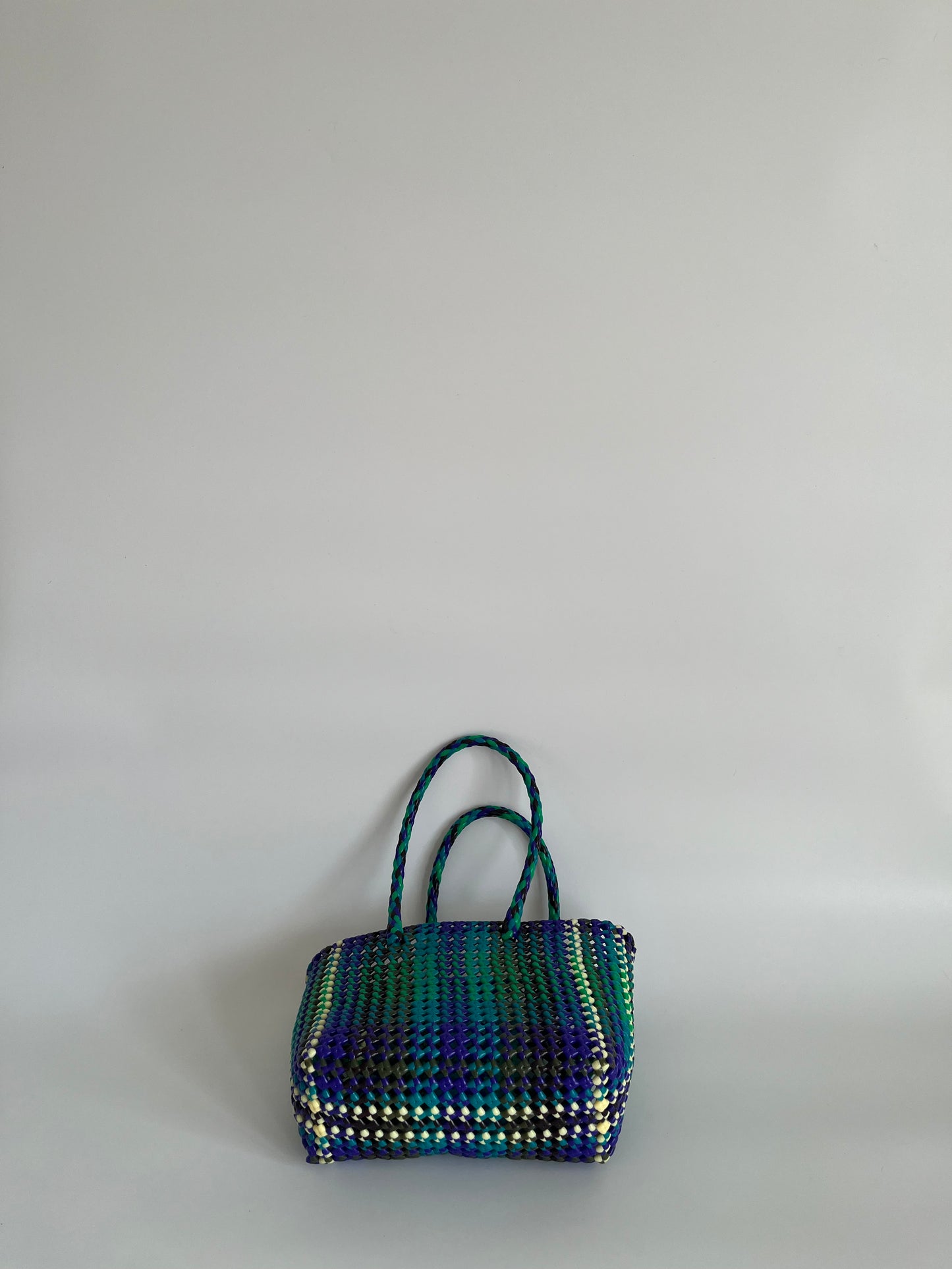 N°509S - SAC PANIER TRESSÉ MAIN - PETIT - multicolors