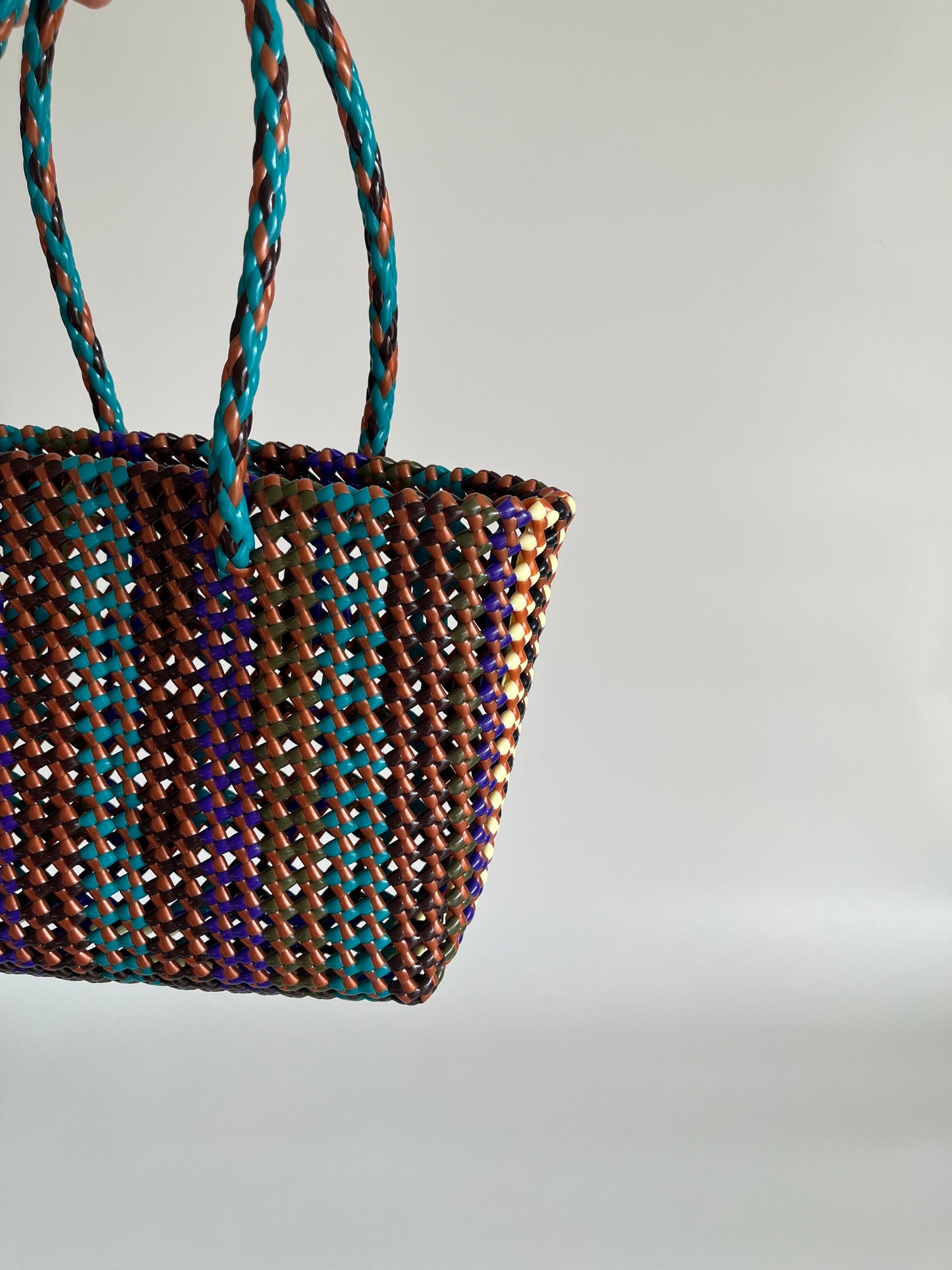N°510S - SAC PANIER TRESSÉ MAIN - PETIT - multicolors