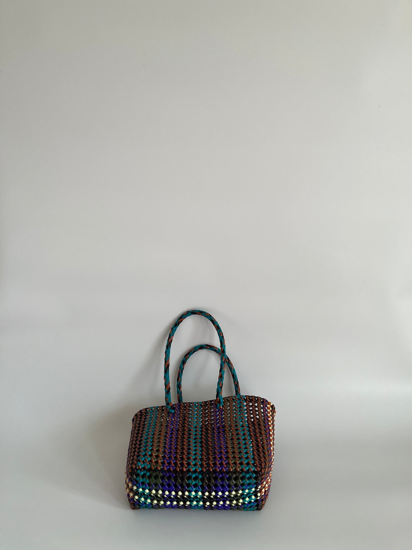 N°510S - SAC PANIER TRESSÉ MAIN - PETIT - multicolors
