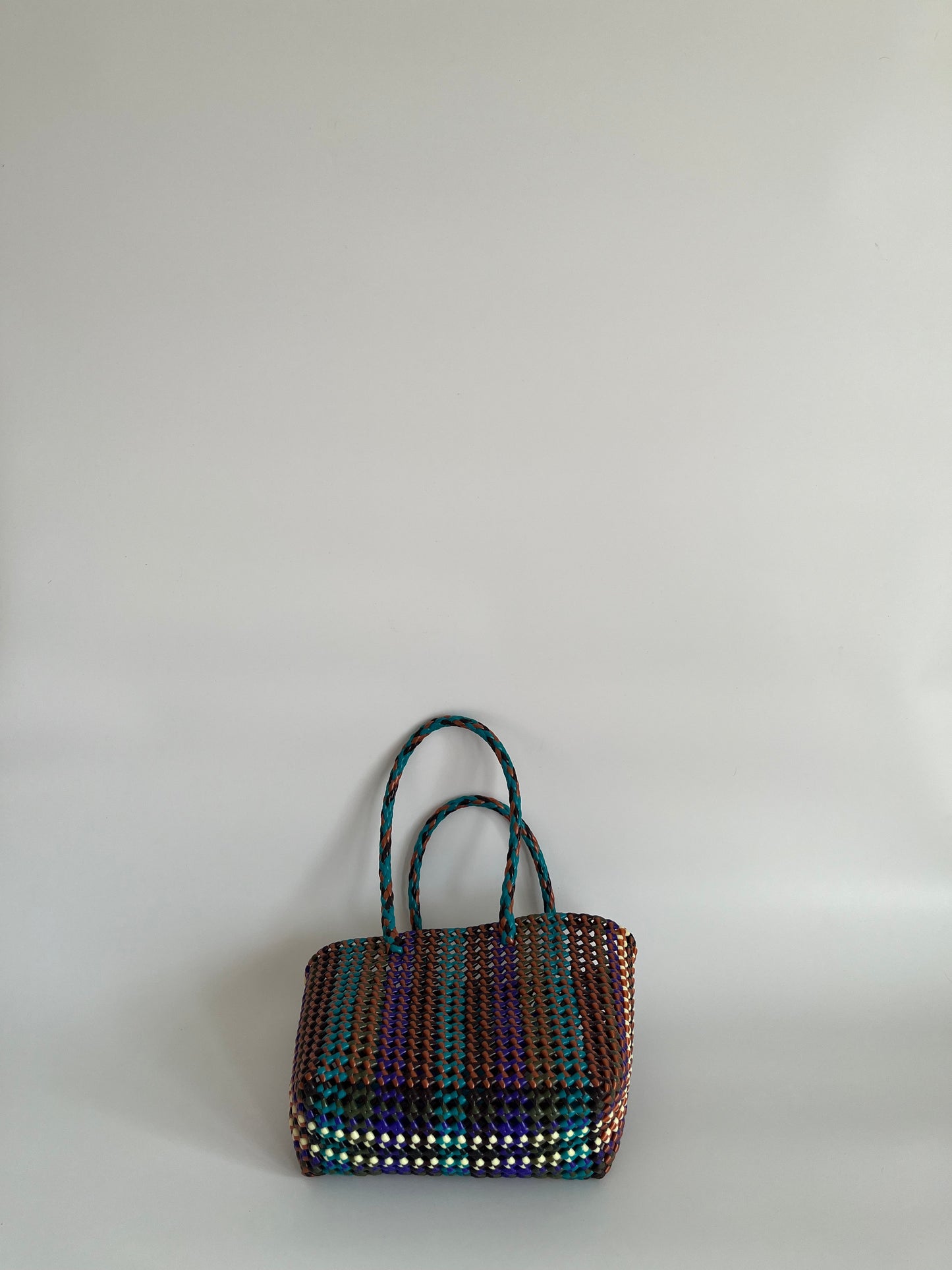N°510S - SAC PANIER TRESSÉ MAIN - PETIT - multicolors