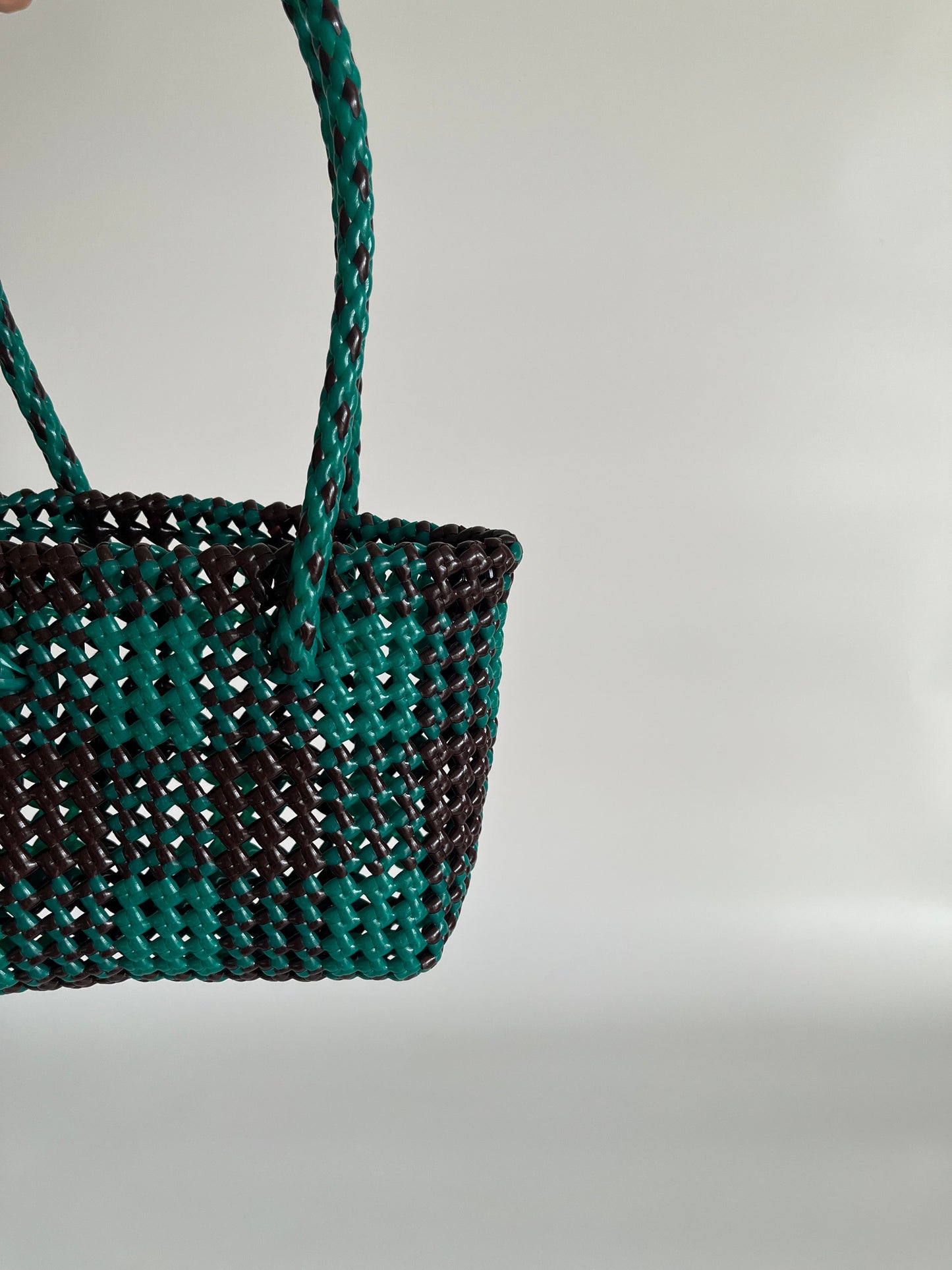 N°273XS - SAC PANIER TRESSÉ MAIN - MINI - marron & vert foncé
