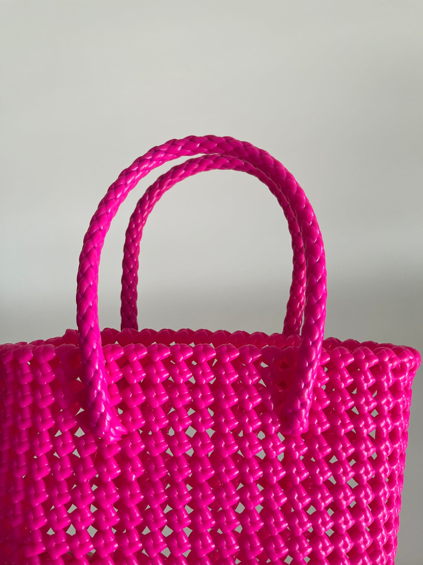 No. 38XS - IMPERFECT BASKET BAG - MINI - neon pink