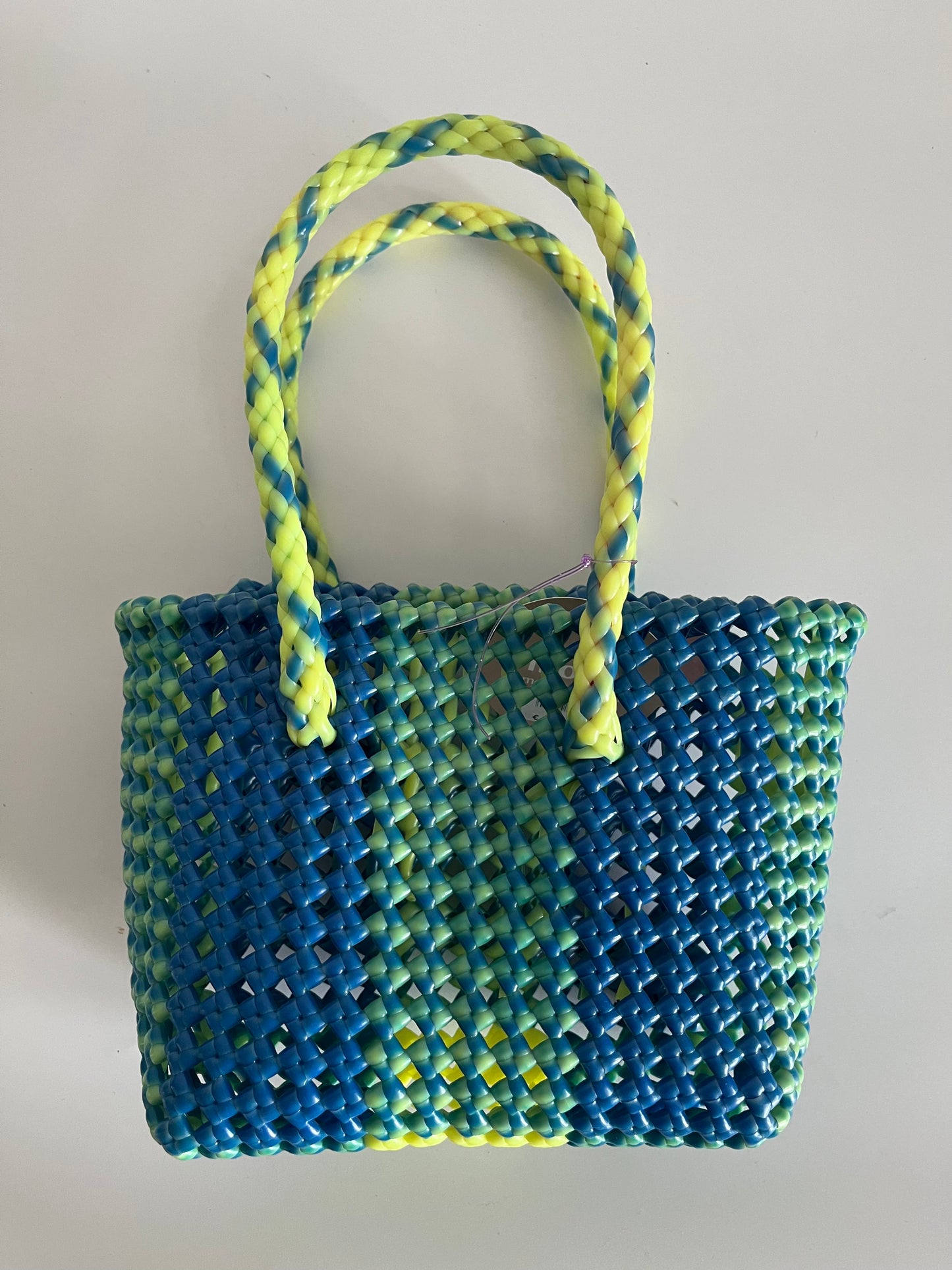 N°121XS - SAC PANIER TRESSÉ MAIN - MINI - jaune fluo & bleu foncé