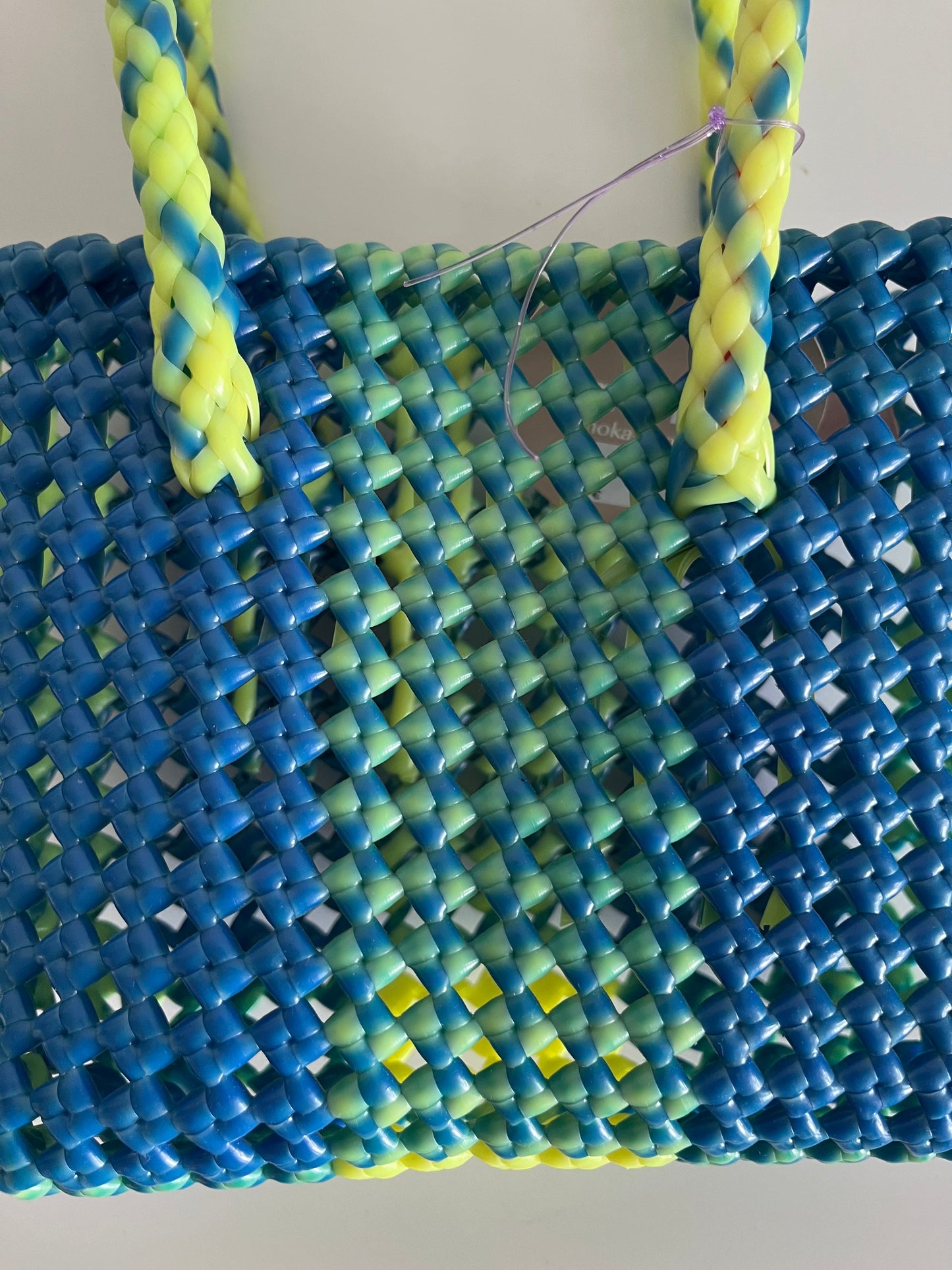 N°121XS - SAC PANIER TRESSÉ MAIN - MINI - jaune fluo & bleu foncé